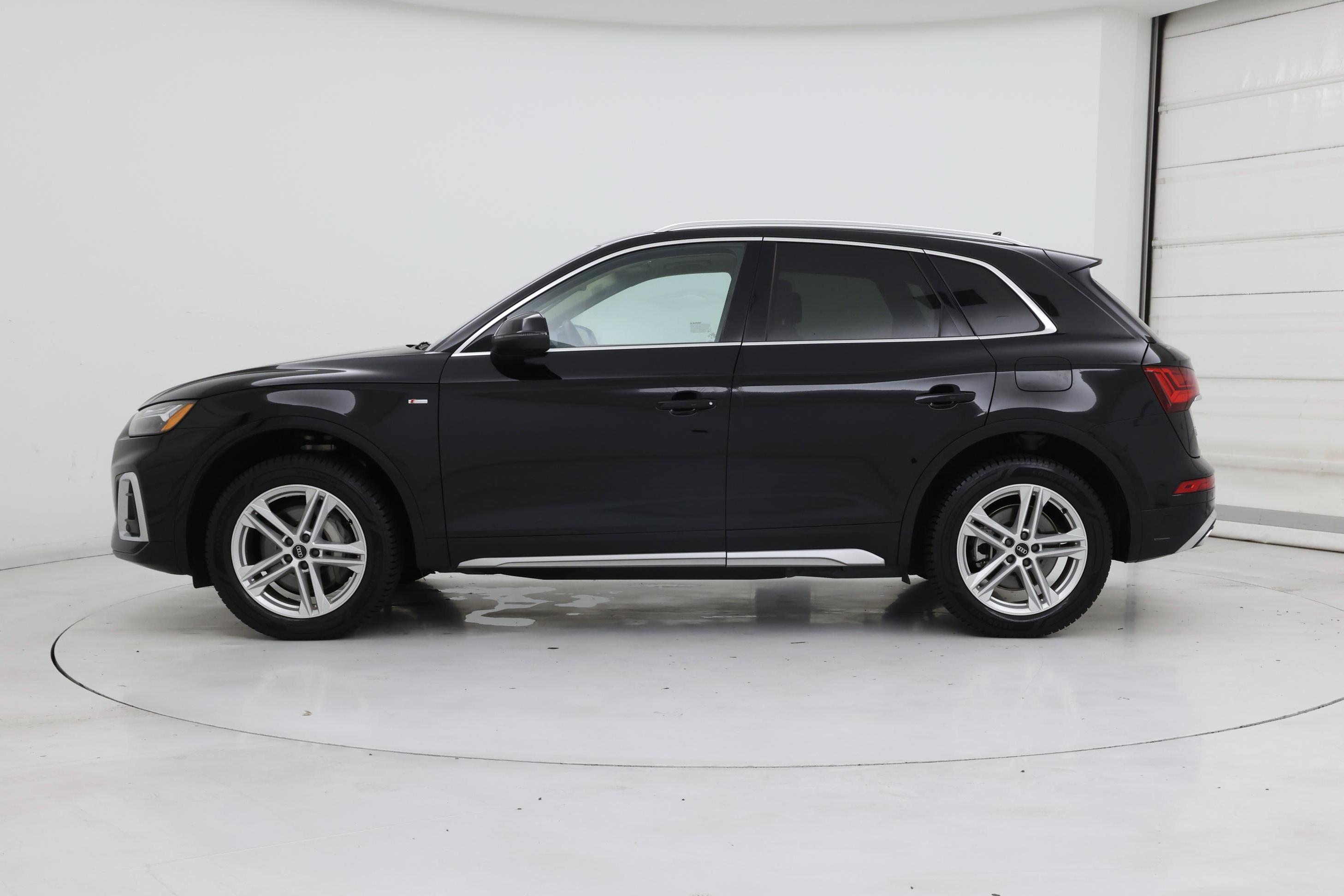 Thumbnail: 2023 Audi Q5 - 3