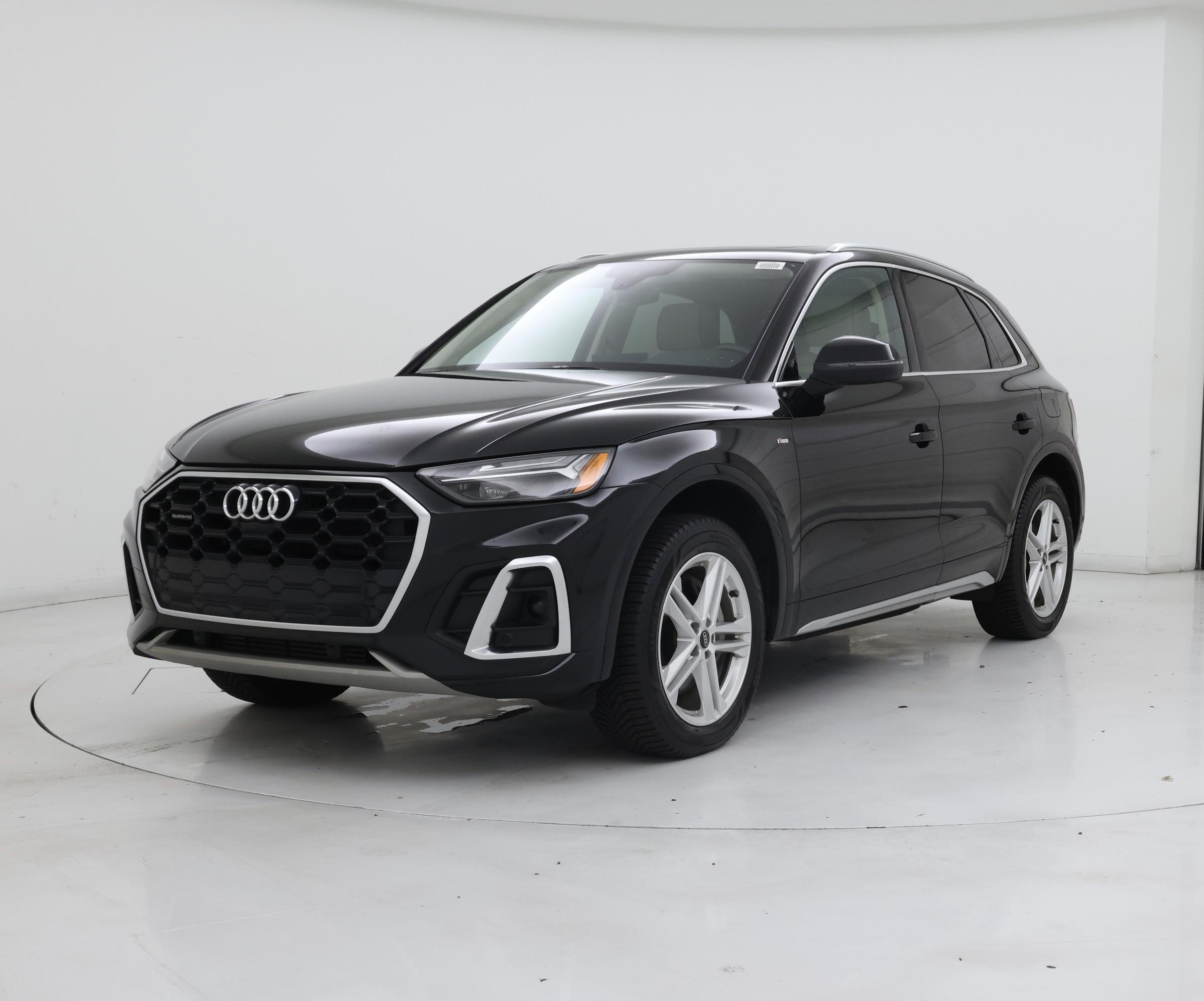 Thumbnail: 2023 Audi Q5 - 4