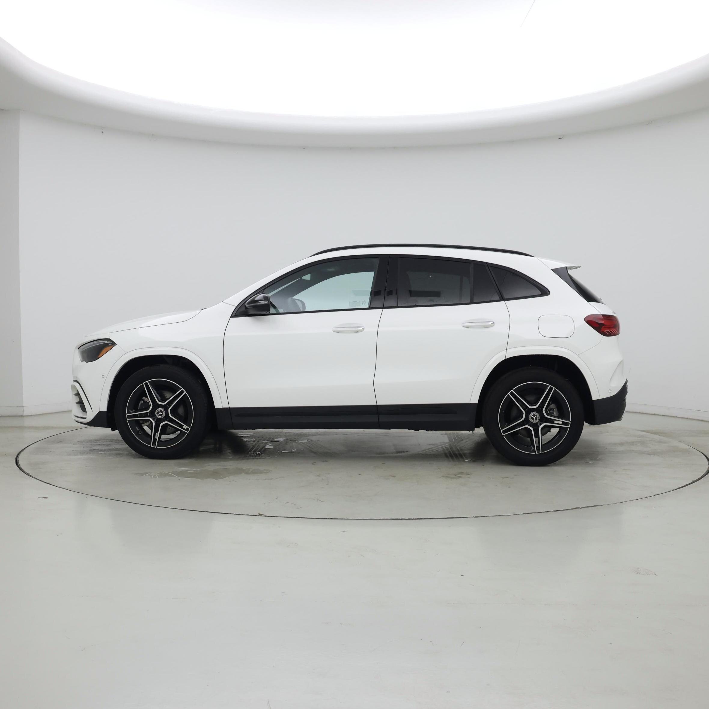 Thumbnail: 2025 Mercedes-Benz GLA - 3