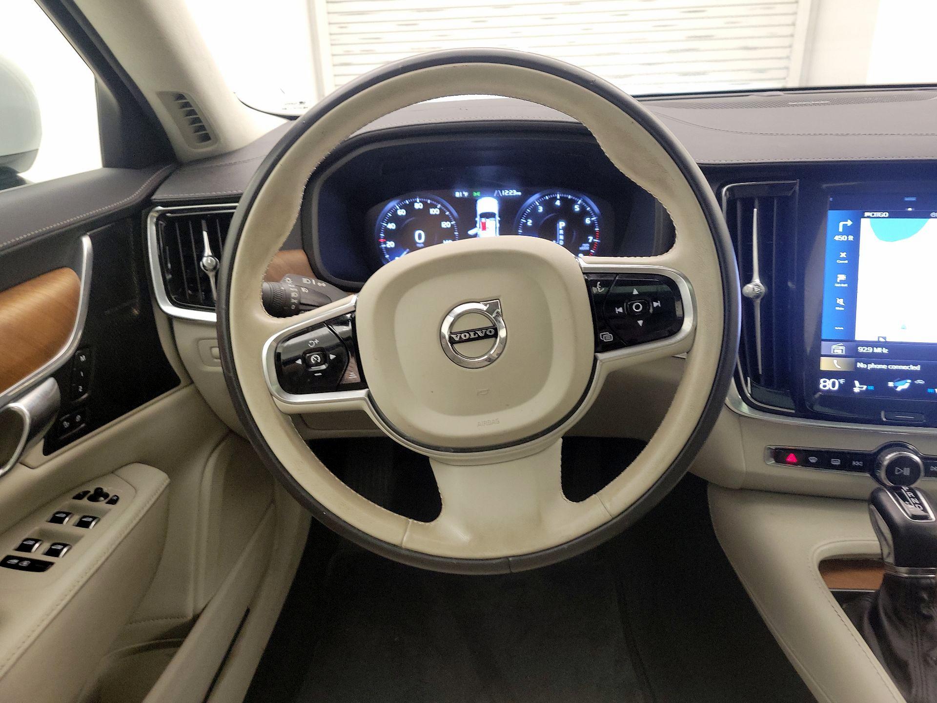 Thumbnail: 2020 Volvo S90 - 10