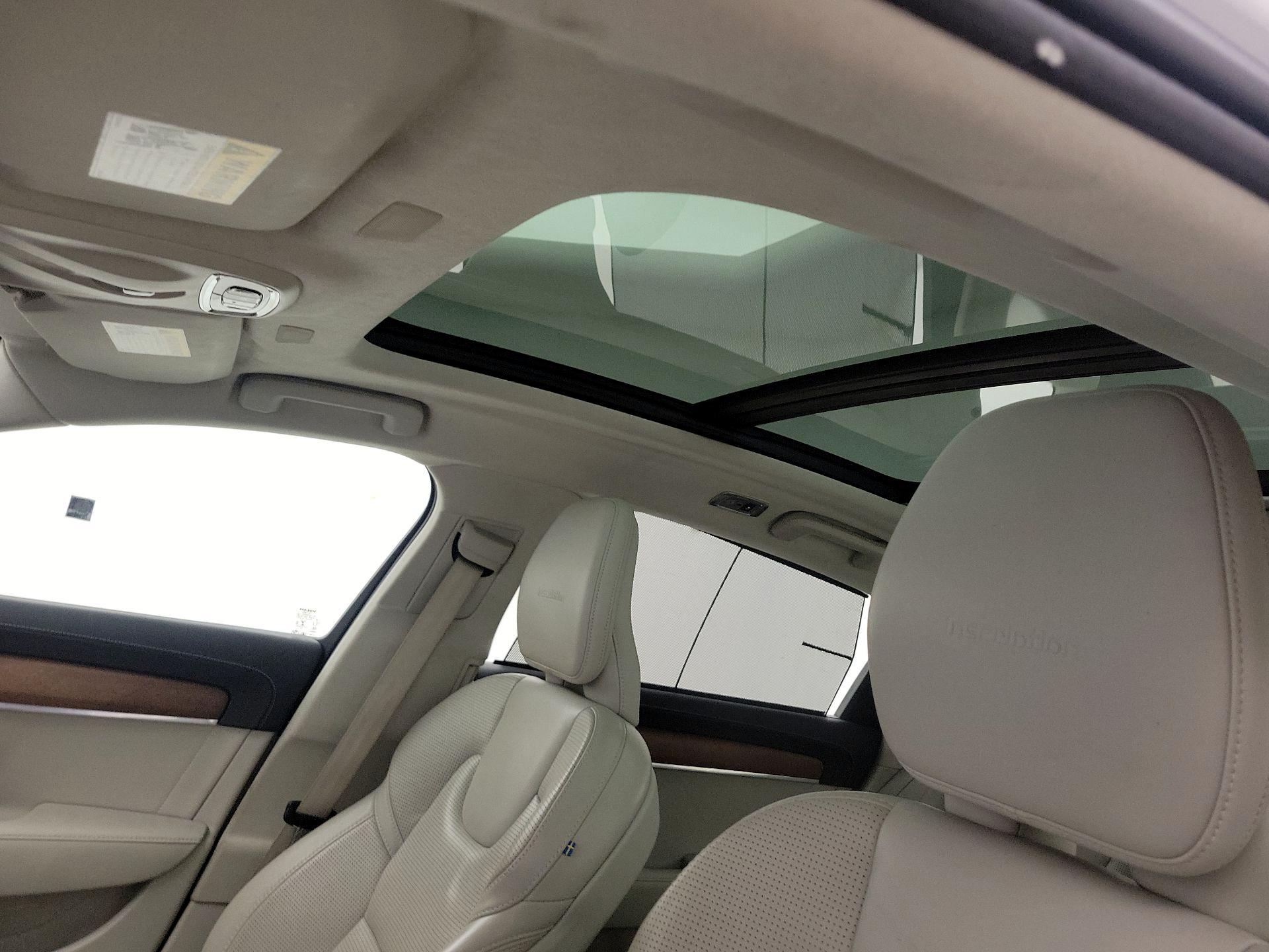 Thumbnail: 2020 Volvo S90 - 20