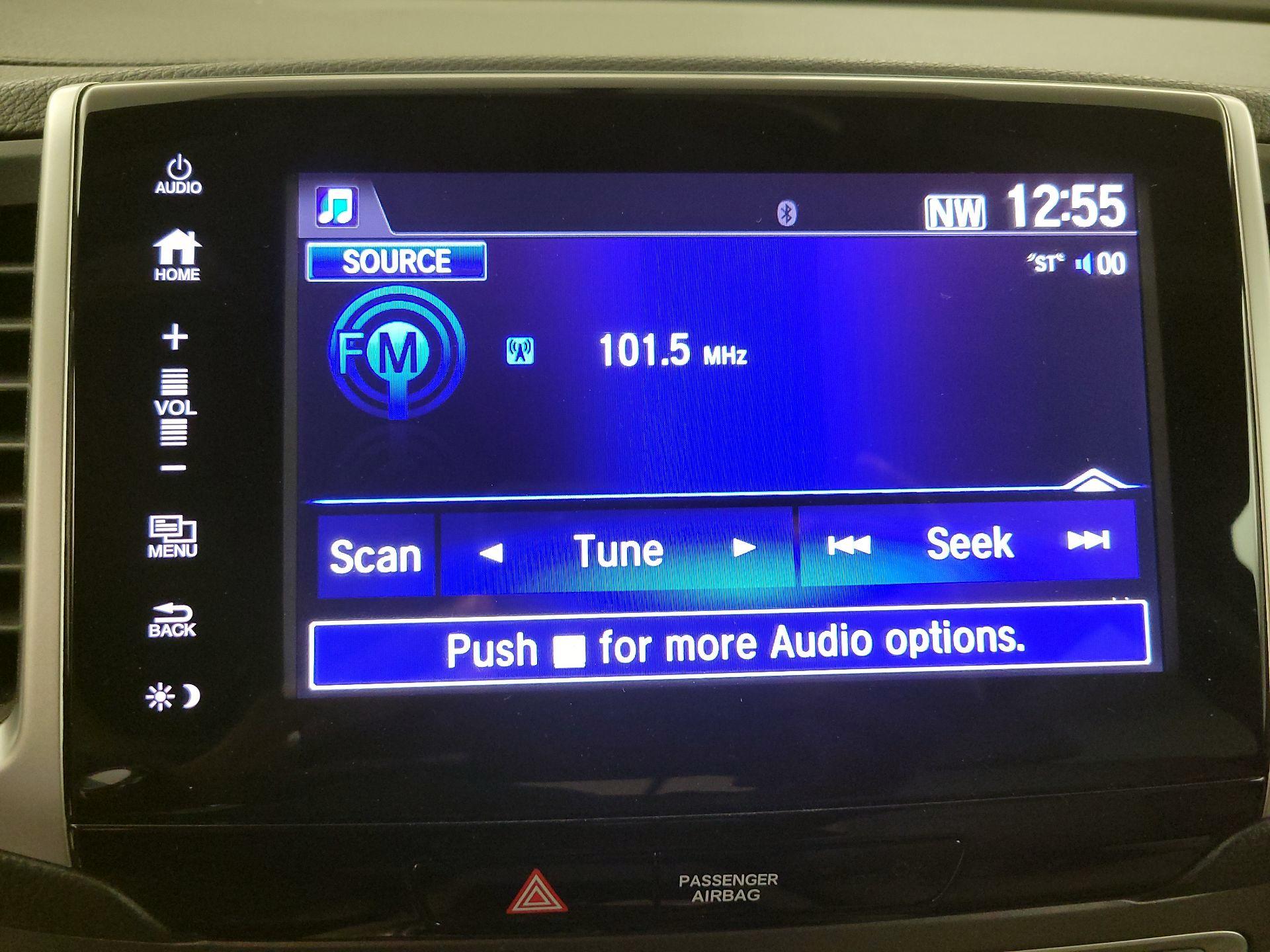 Thumbnail: 2018 Honda Pilot - 15