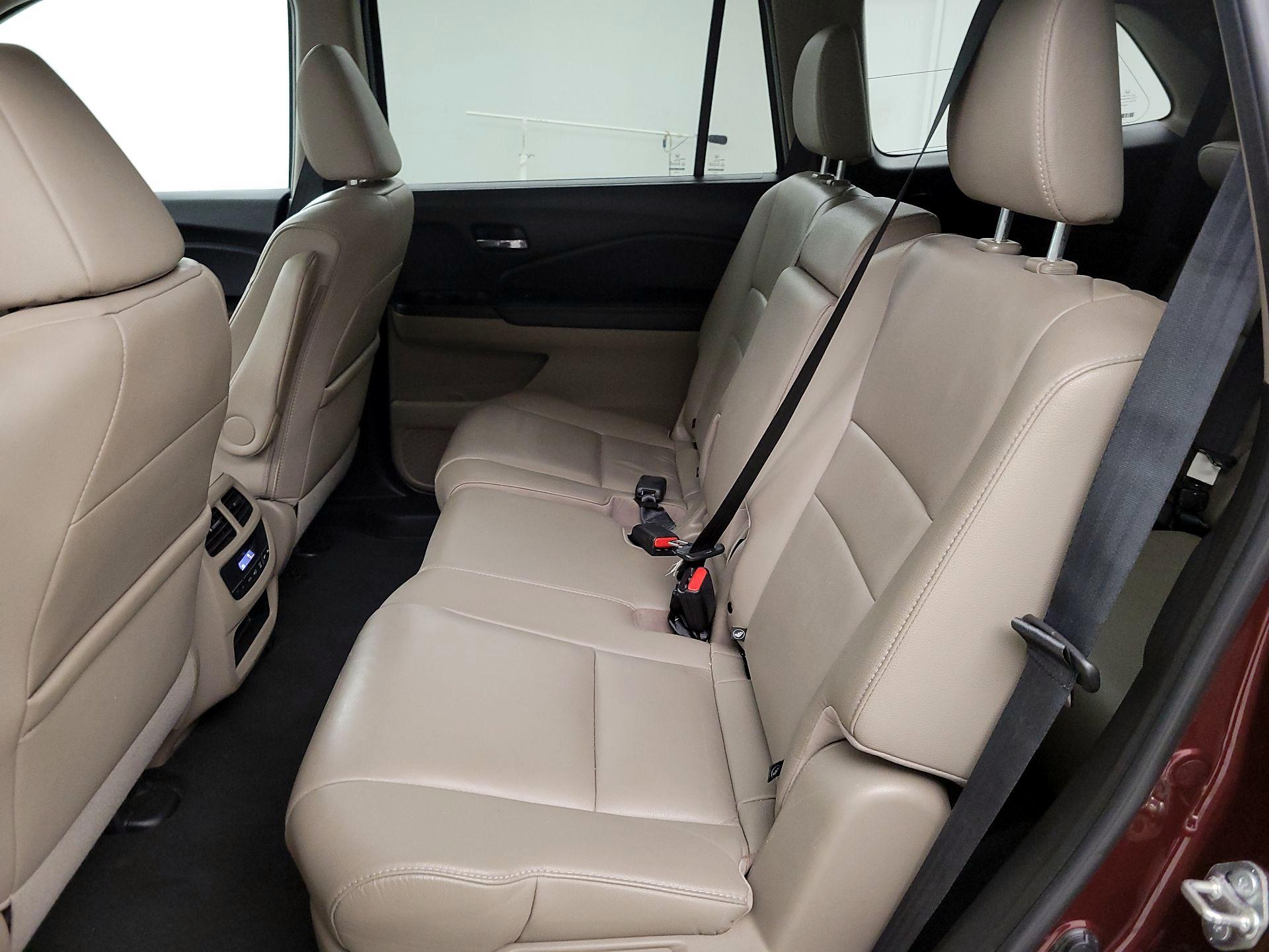 Thumbnail: 2018 Honda Pilot - 20