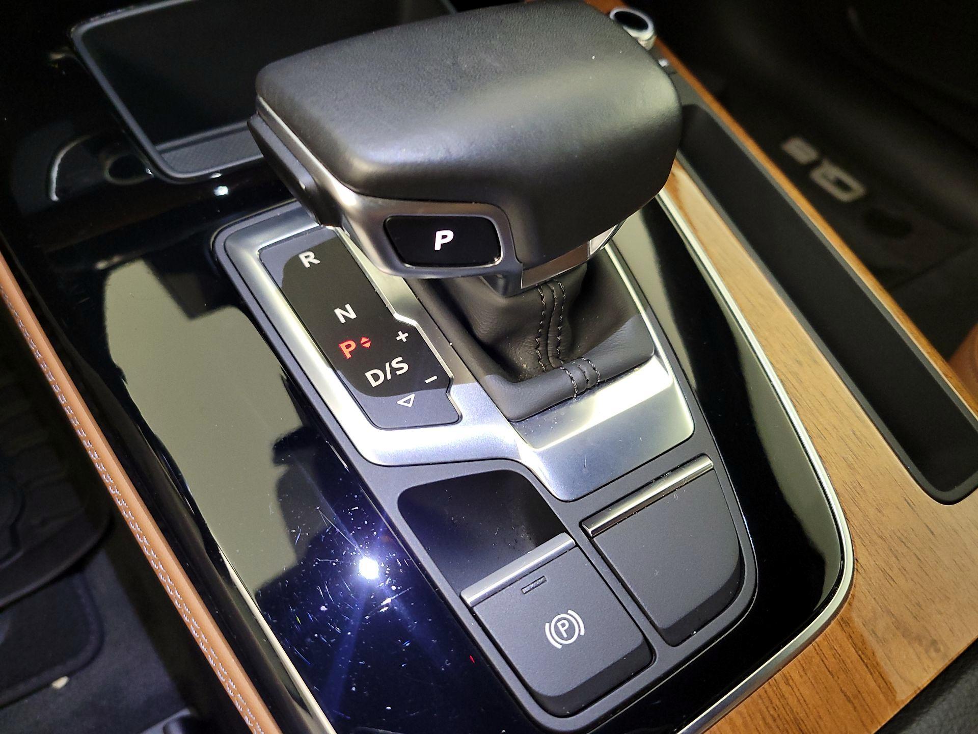 Thumbnail: 2022 Audi Q5 - 18