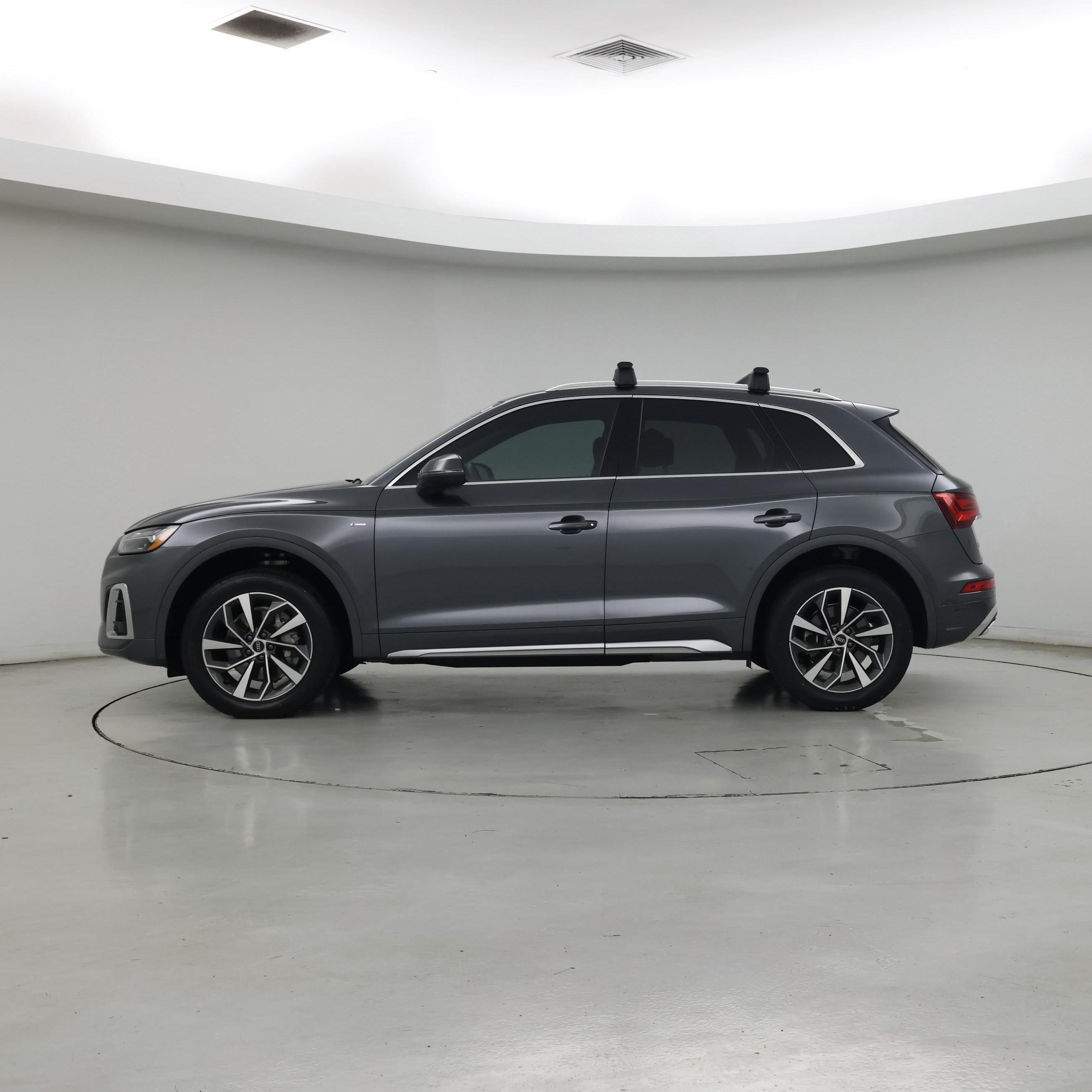 Thumbnail: 2022 Audi Q5 - 3