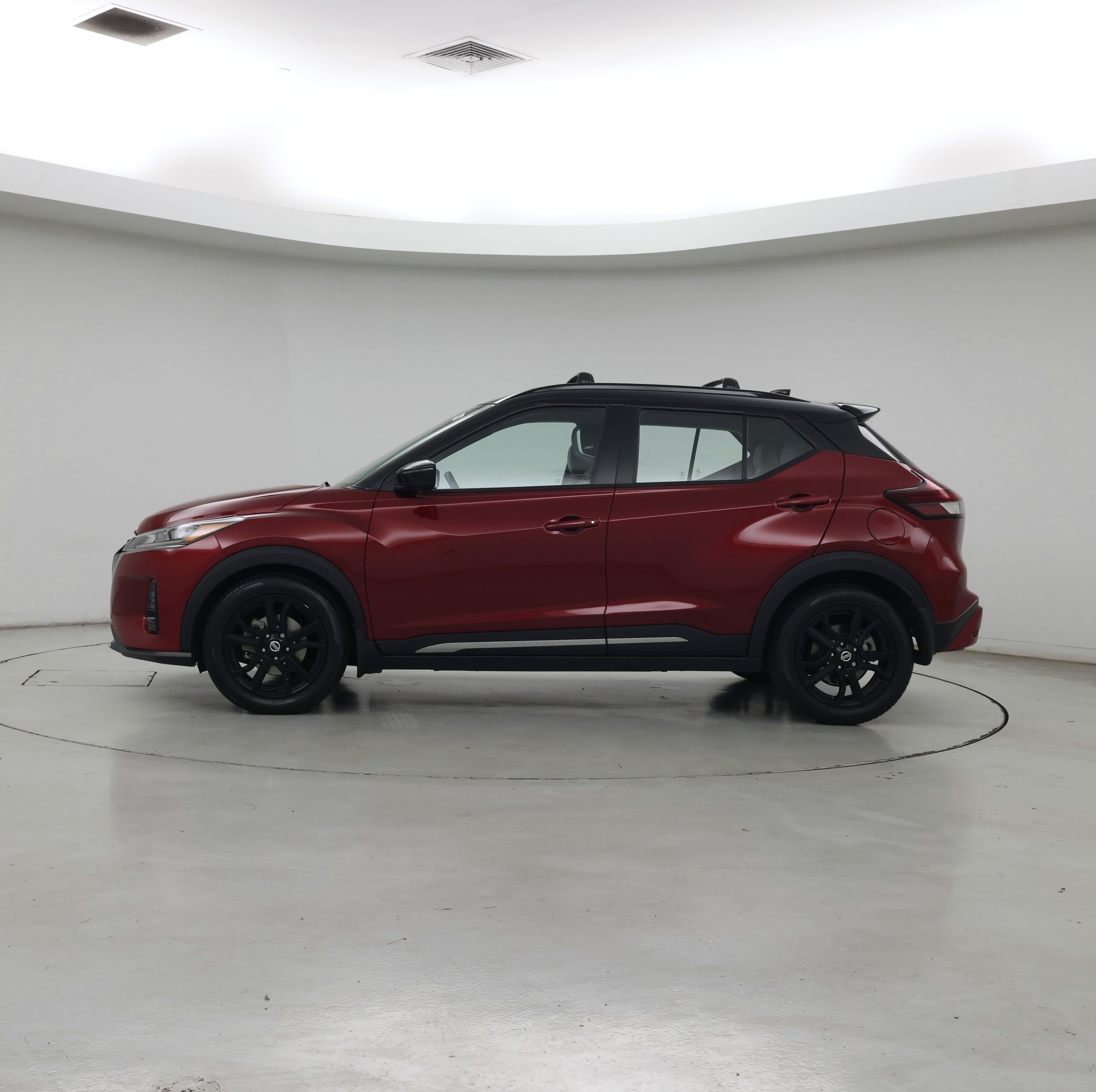 Thumbnail: 2021 Nissan Kicks - 3