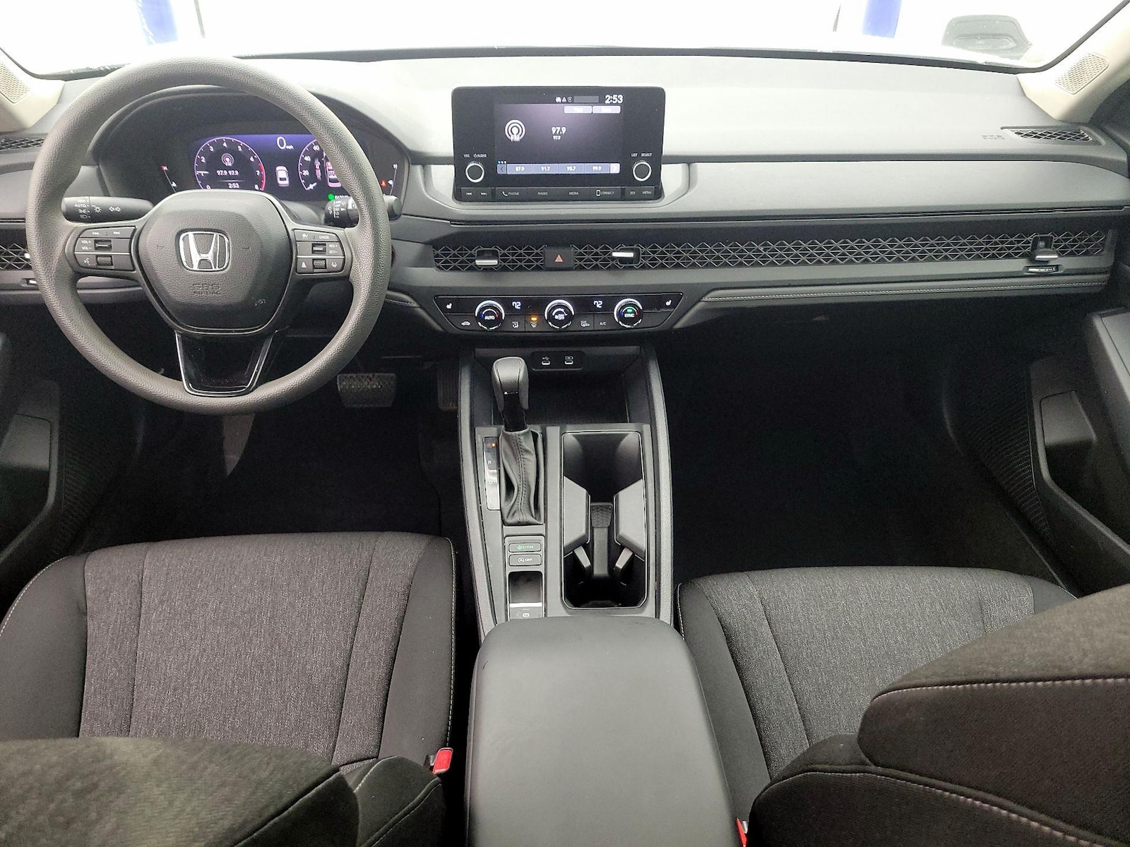 2025 Honda Accord SE - Photo 10