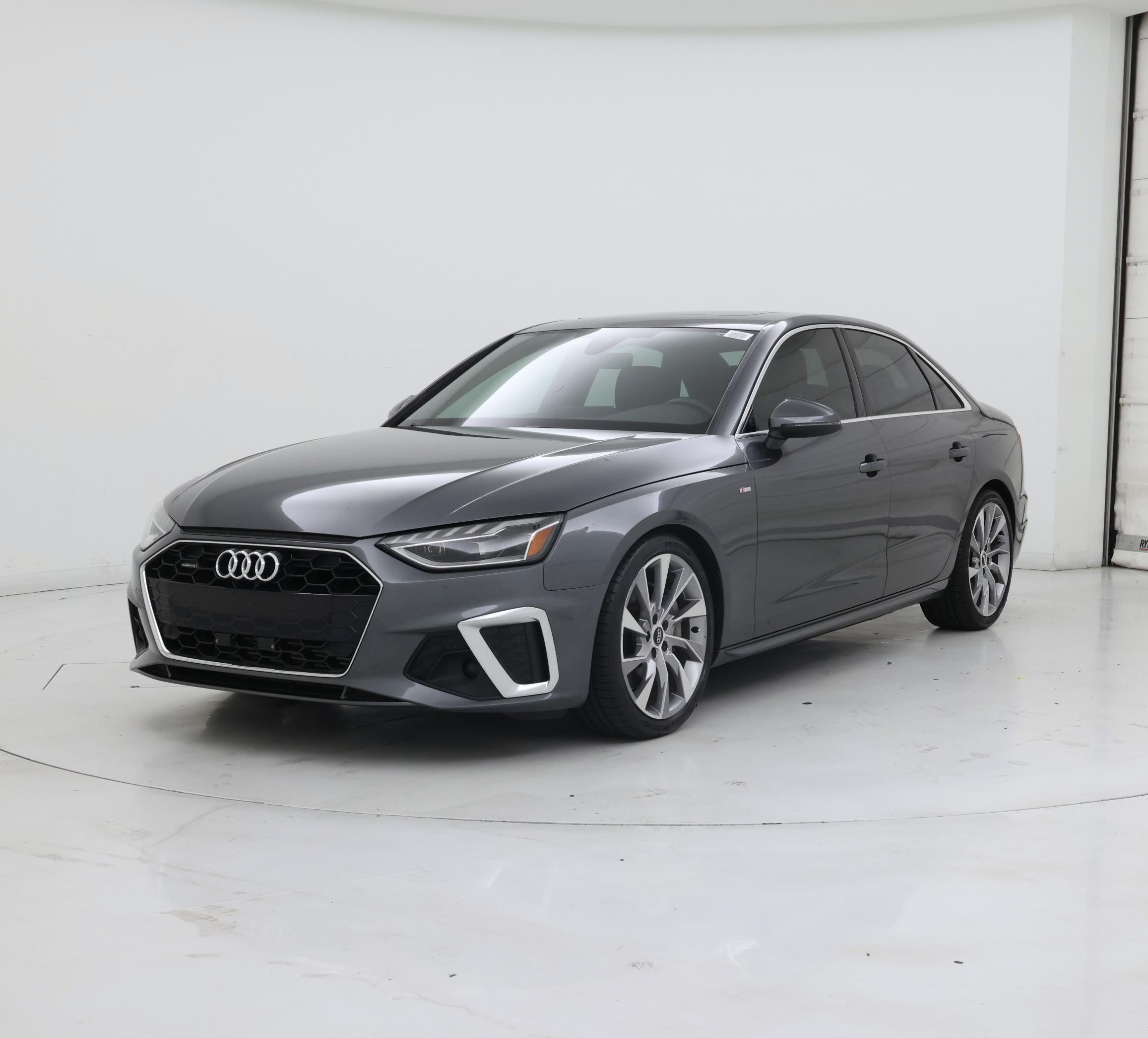 Thumbnail: 2020 Audi A4 - 4