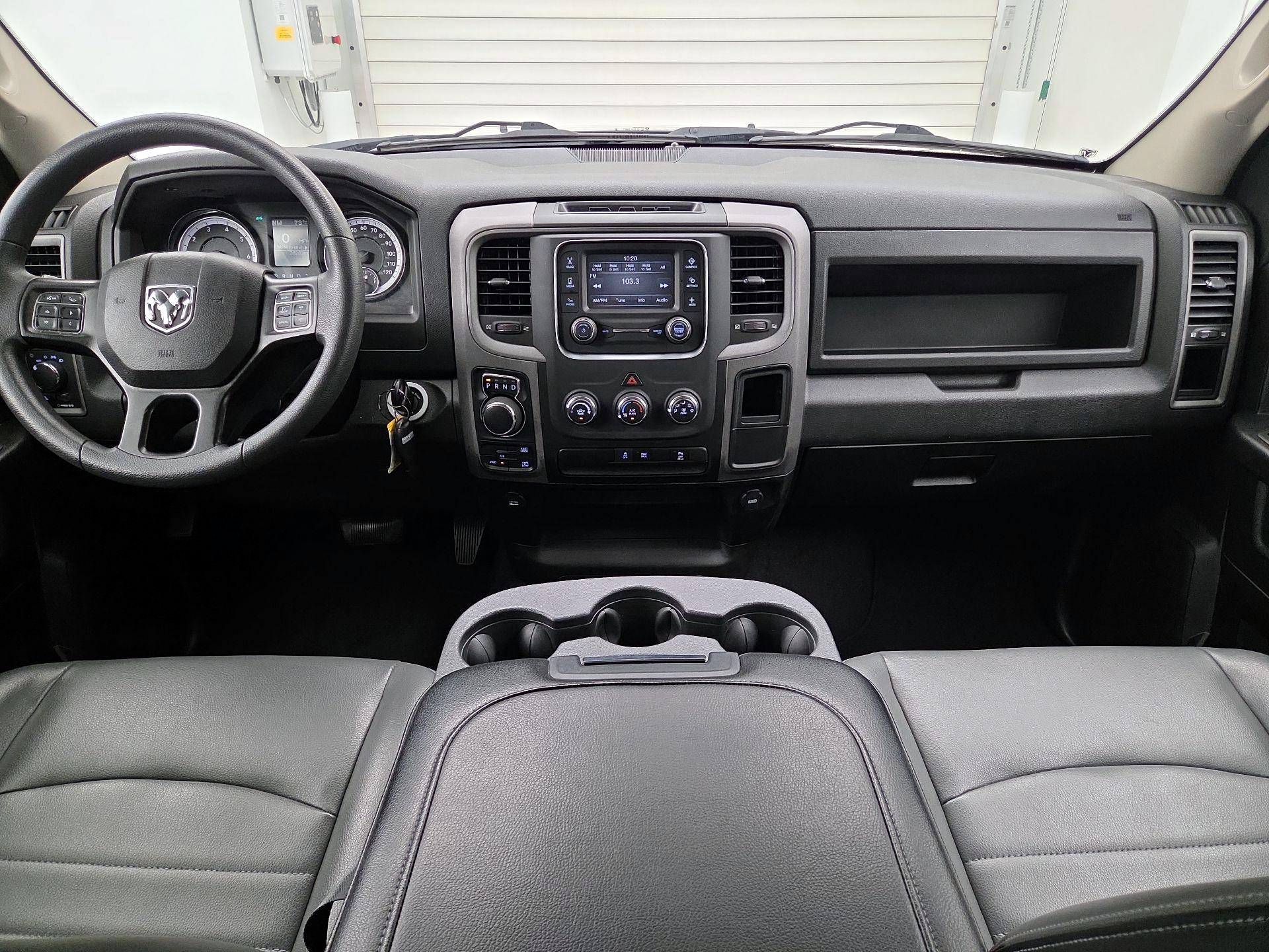 Thumbnail: 2023 RAM 1500 Classic - 9