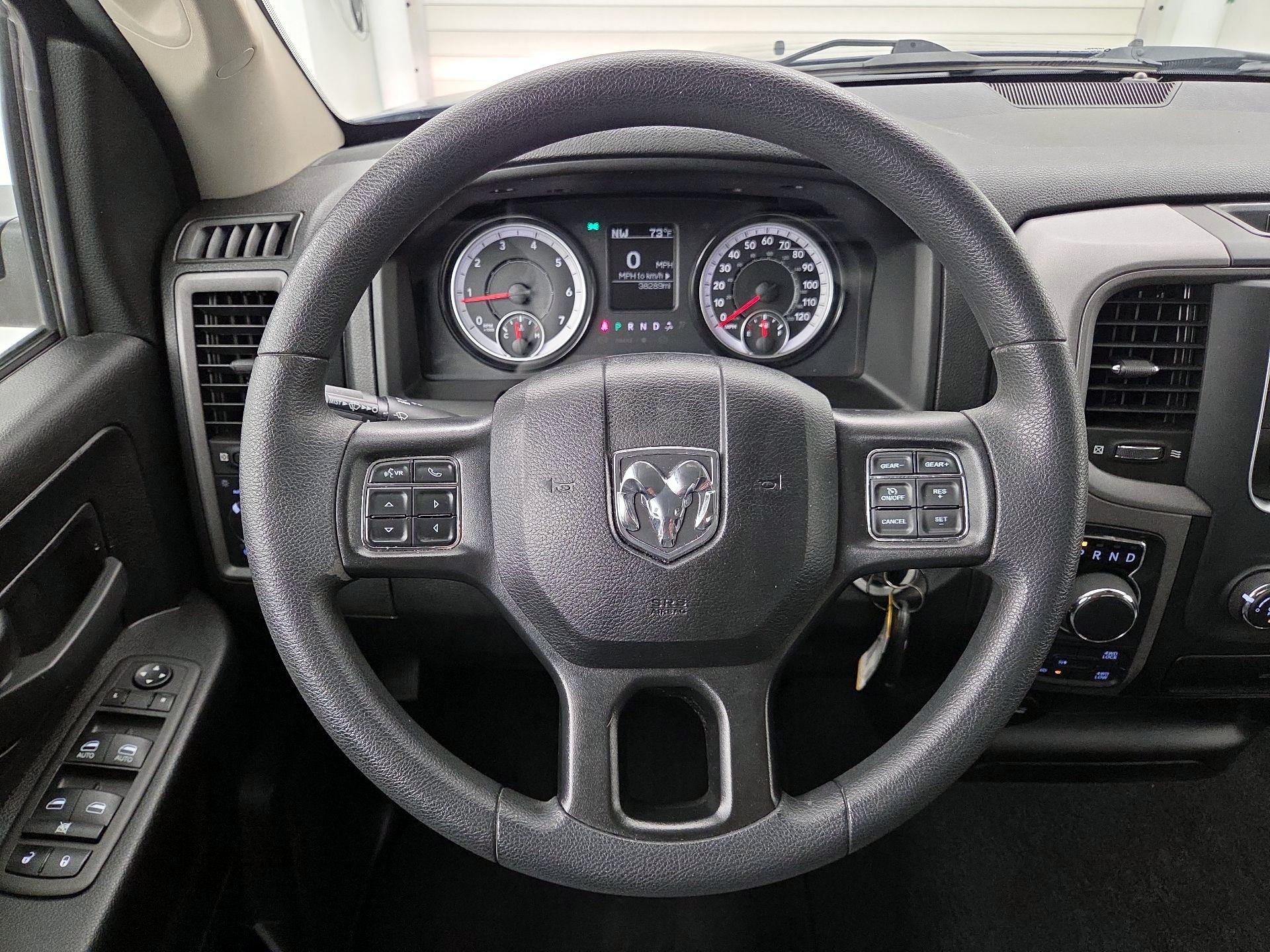 Thumbnail: 2023 RAM 1500 Classic - 10