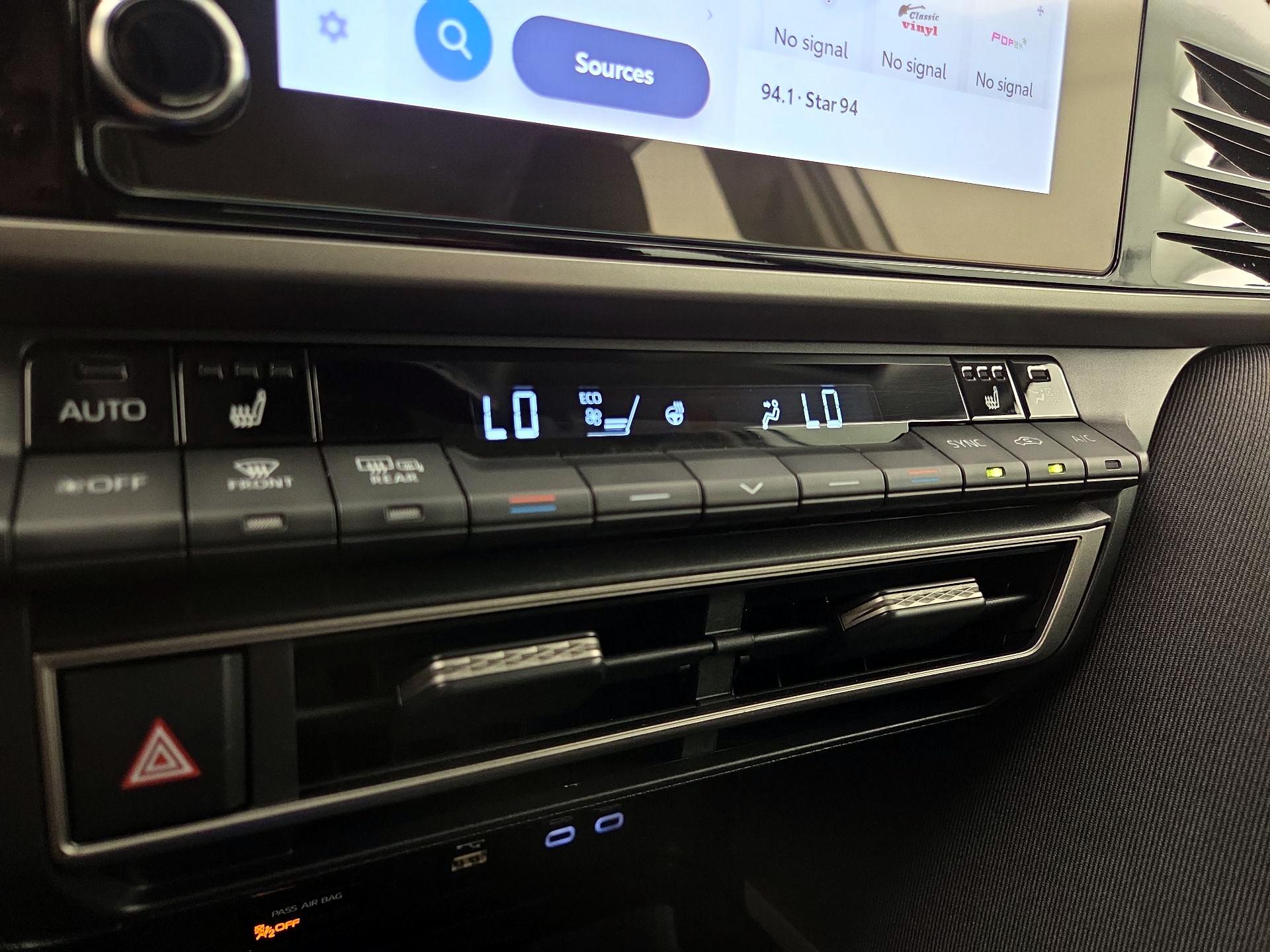 Thumbnail: 2025 Toyota Camry - 16