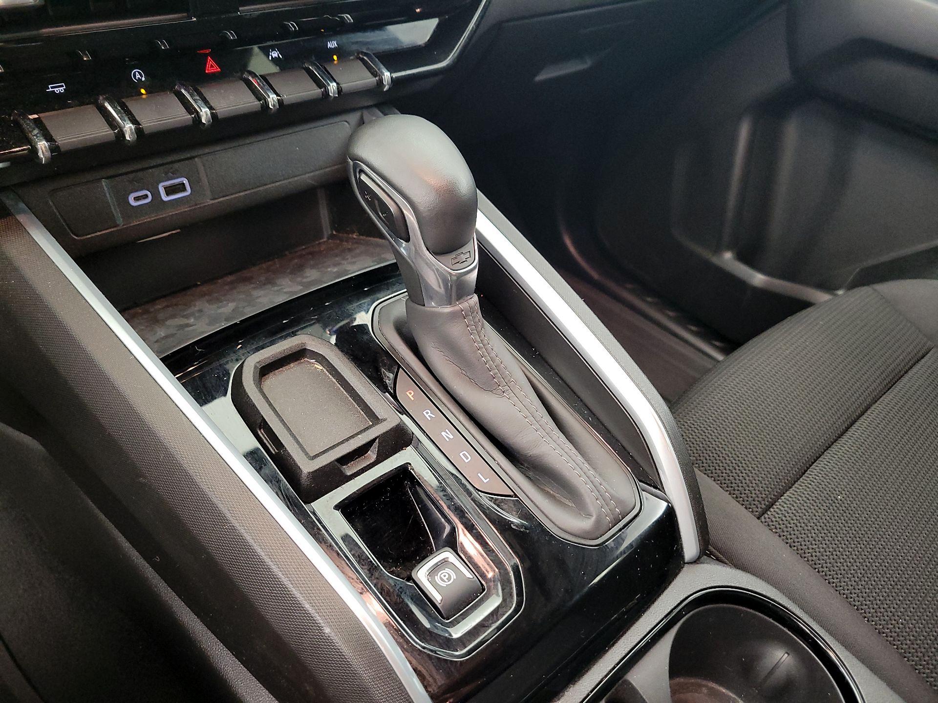 Thumbnail: 2024 Chevrolet Colorado - 16