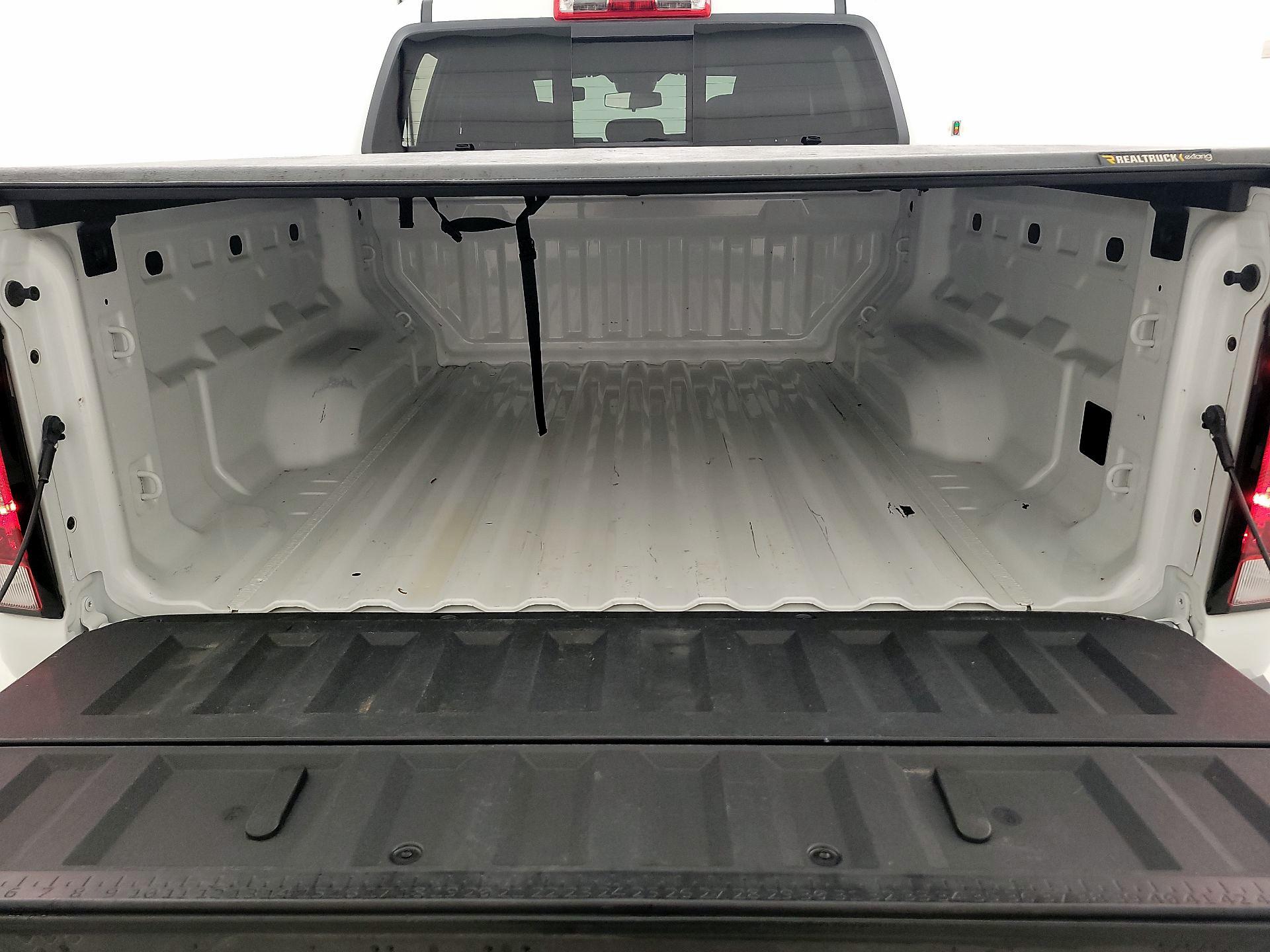 Thumbnail: 2024 Chevrolet Colorado - 19