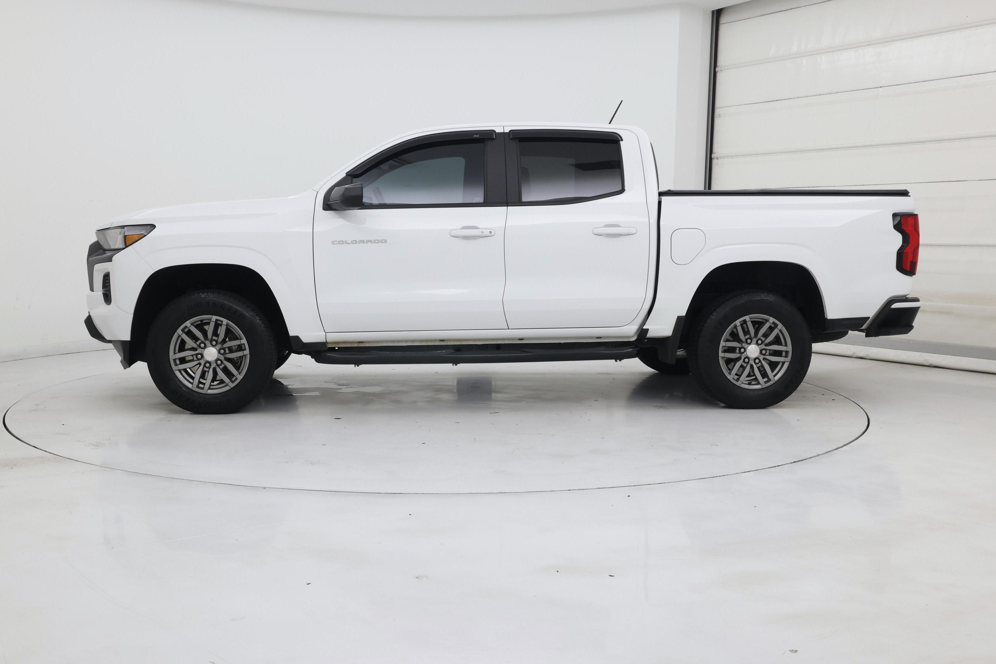 Thumbnail: 2024 Chevrolet Colorado - 3