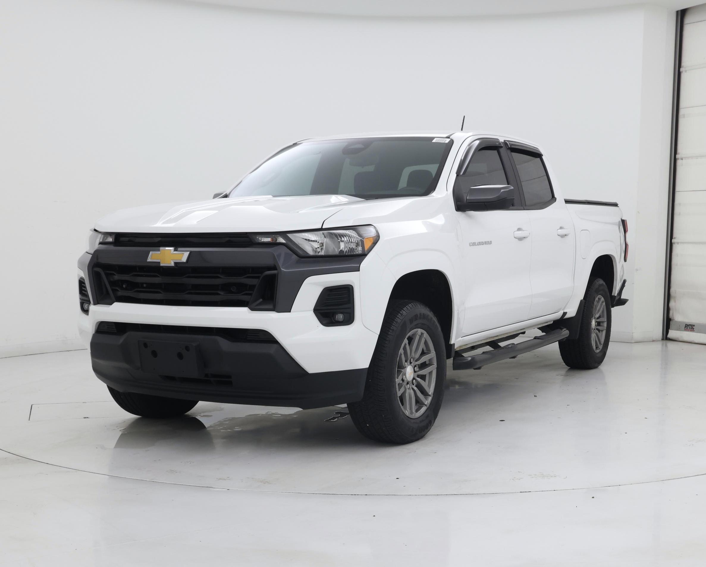Thumbnail: 2024 Chevrolet Colorado - 4