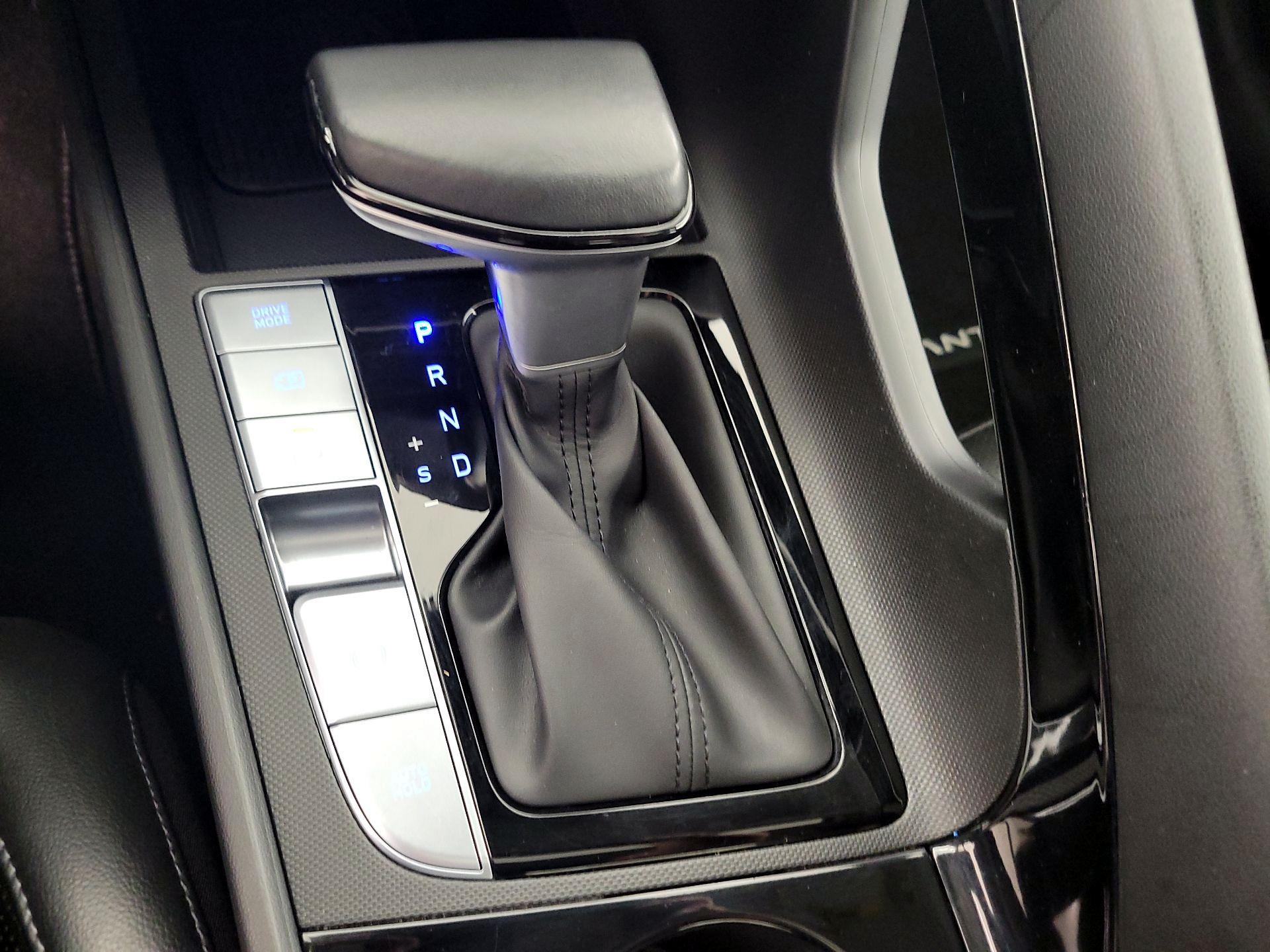 Thumbnail: 2024 Hyundai Elantra - 18