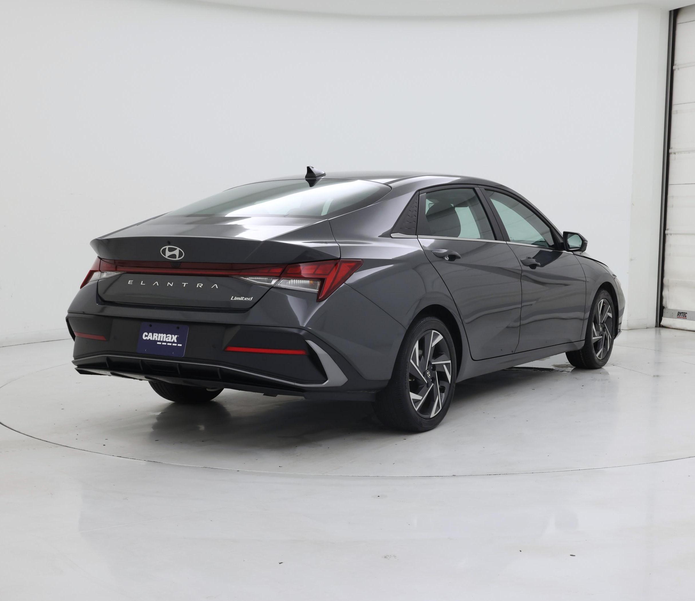 Thumbnail: 2024 Hyundai Elantra - 8