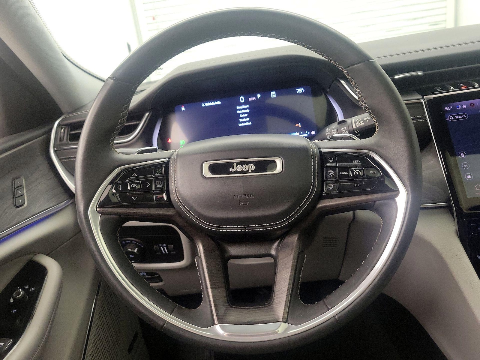 2023 Jeep Grand Cherokee L Overland - Photo 11