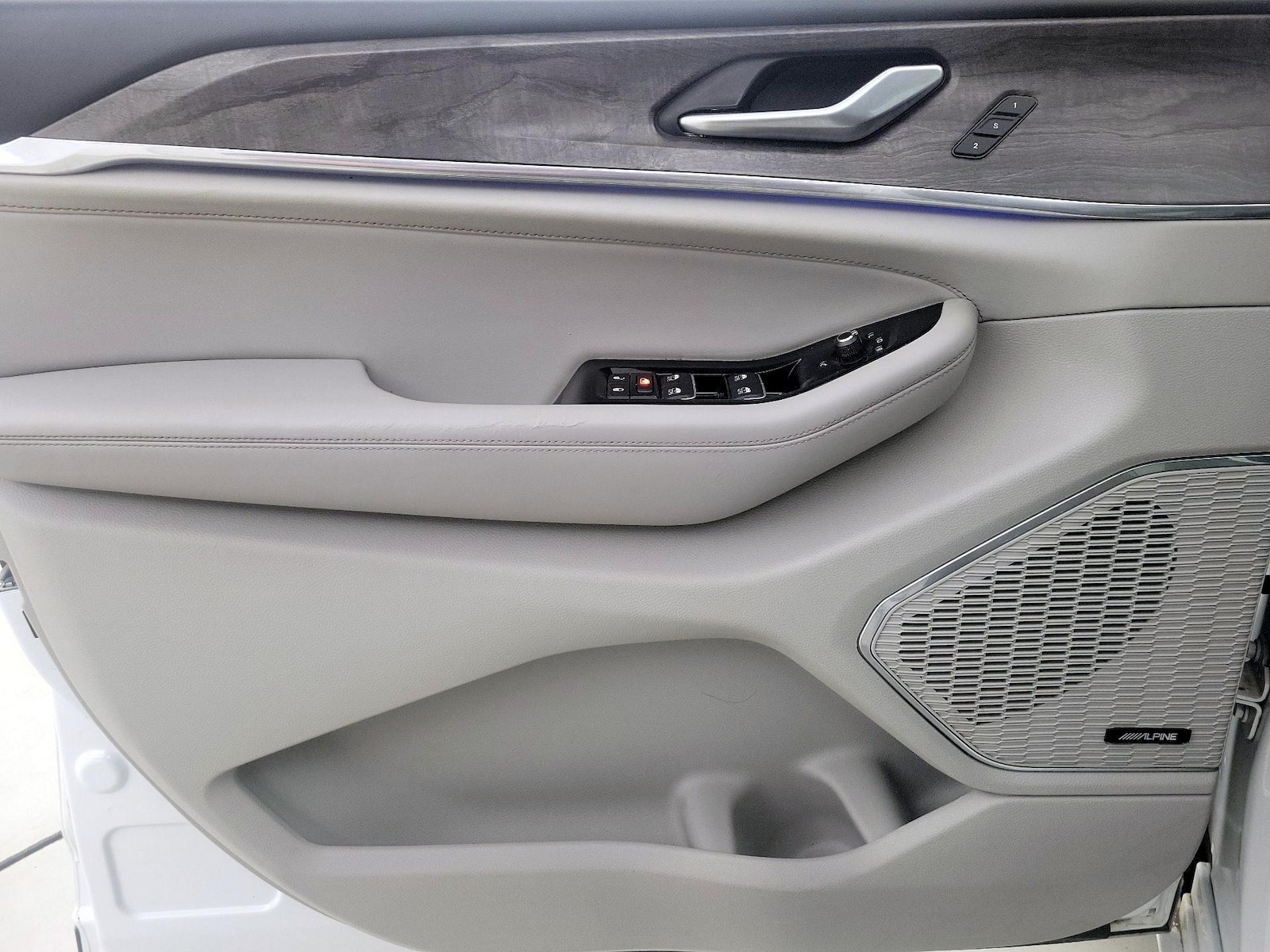 2023 Jeep Grand Cherokee L Overland - Photo 13