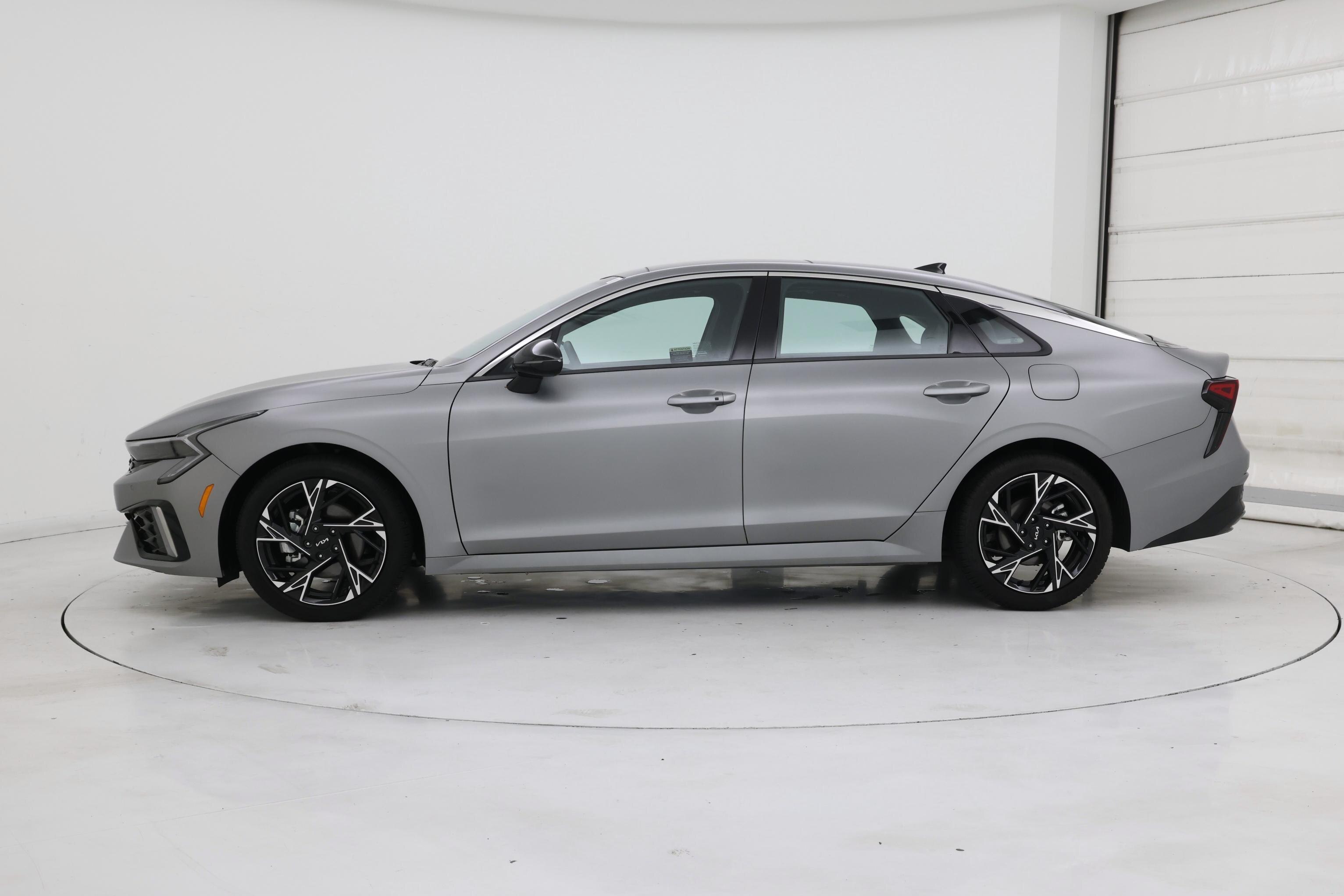 Thumbnail: 2025 Kia K5 - 3