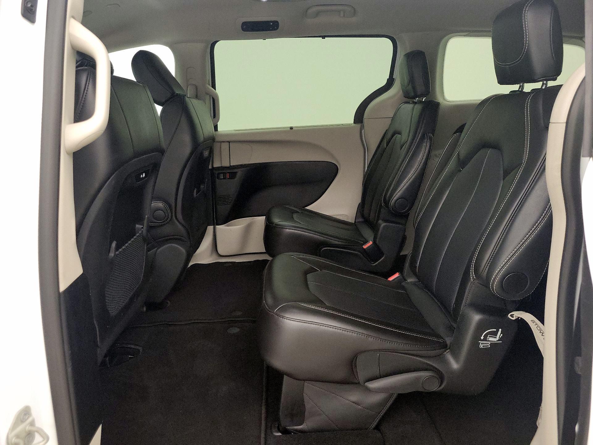 Thumbnail: 2024 Chrysler Pacifica - 19