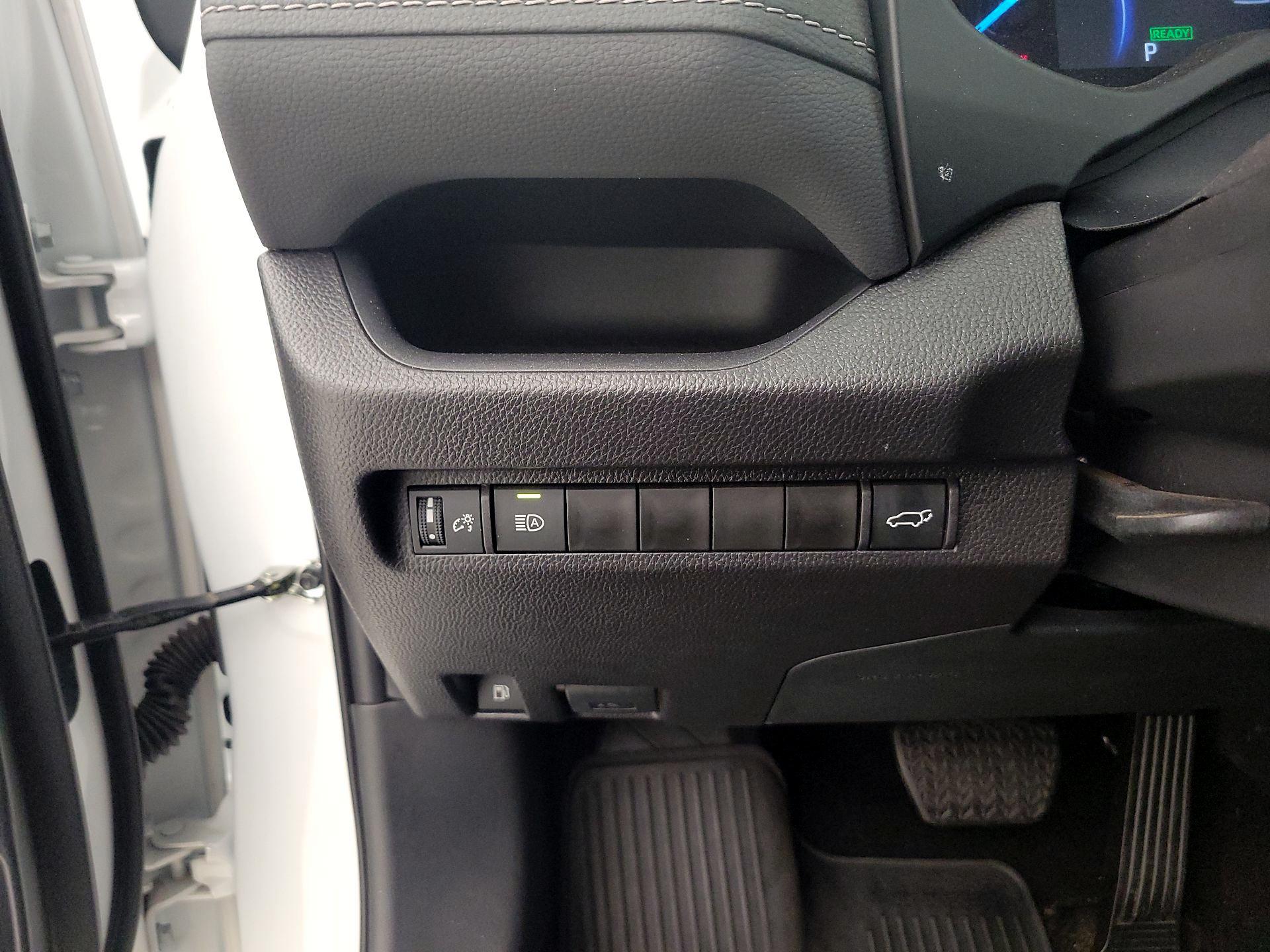 Thumbnail: 2025 Toyota RAV4 - 13