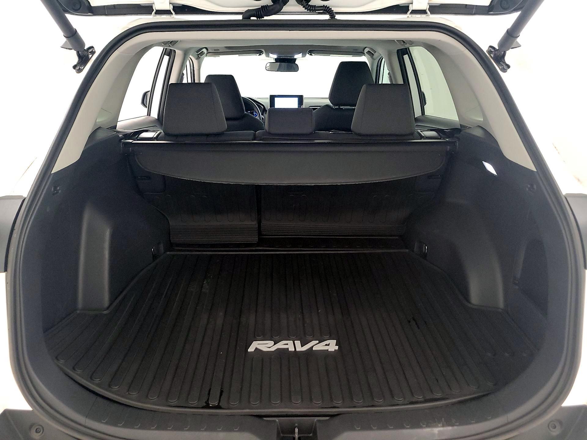 Thumbnail: 2025 Toyota RAV4 - 20