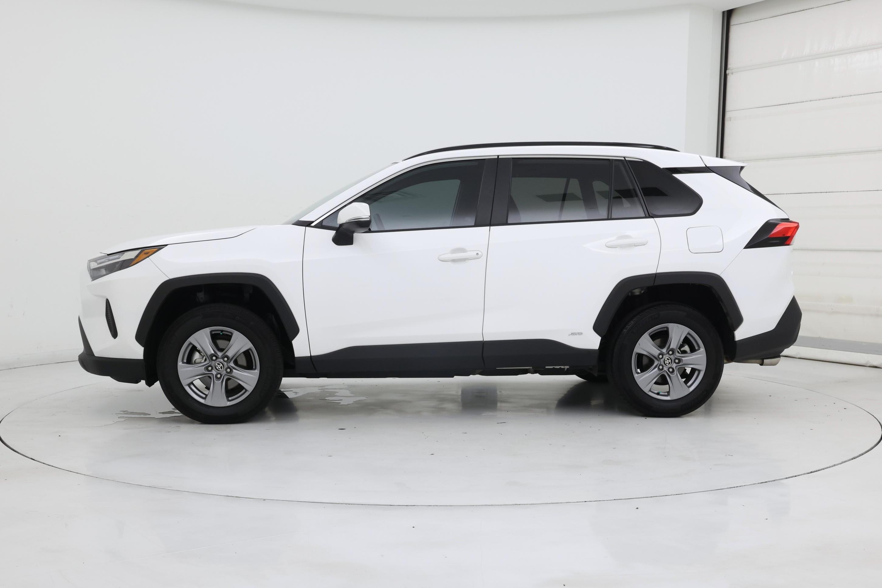 Thumbnail: 2025 Toyota RAV4 - 3