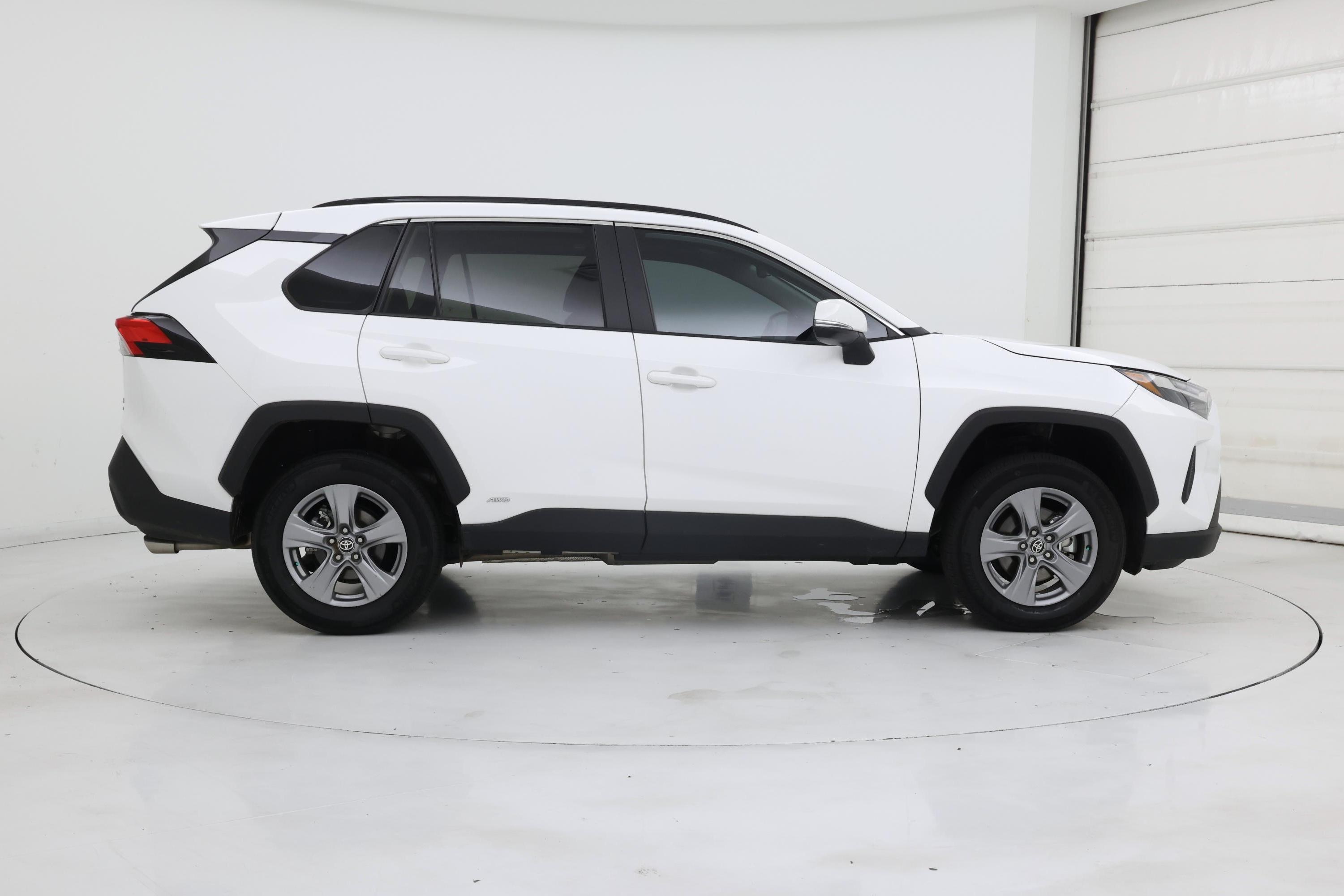 Thumbnail: 2025 Toyota RAV4 - 7
