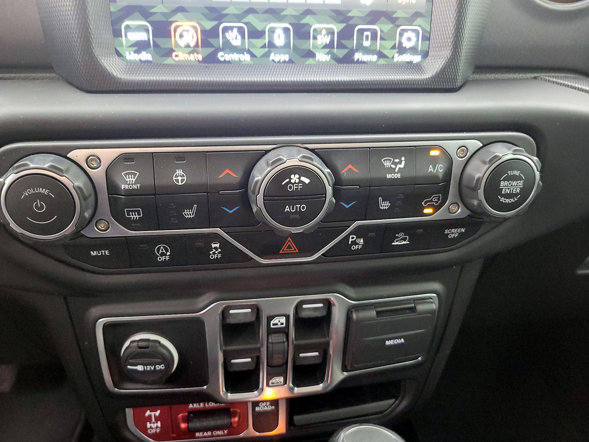 Thumbnail: 2023 Jeep Gladiator - 17