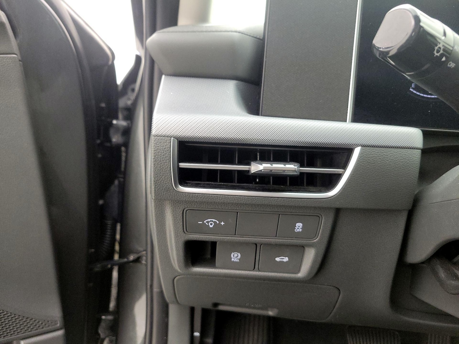 2025 Hyundai Sonata SEL - Photo 14