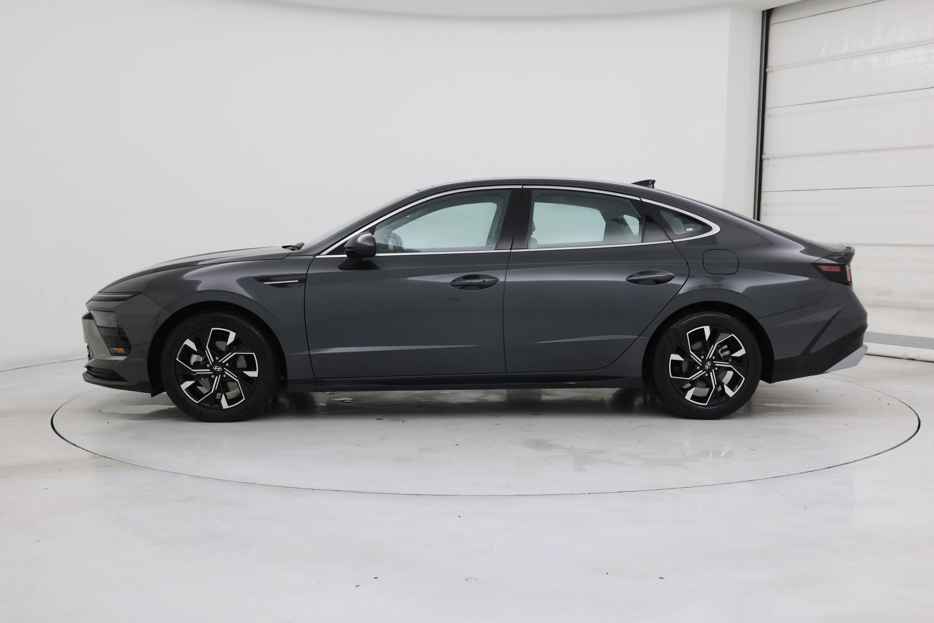 Thumbnail: 2025 Hyundai Sonata - 3