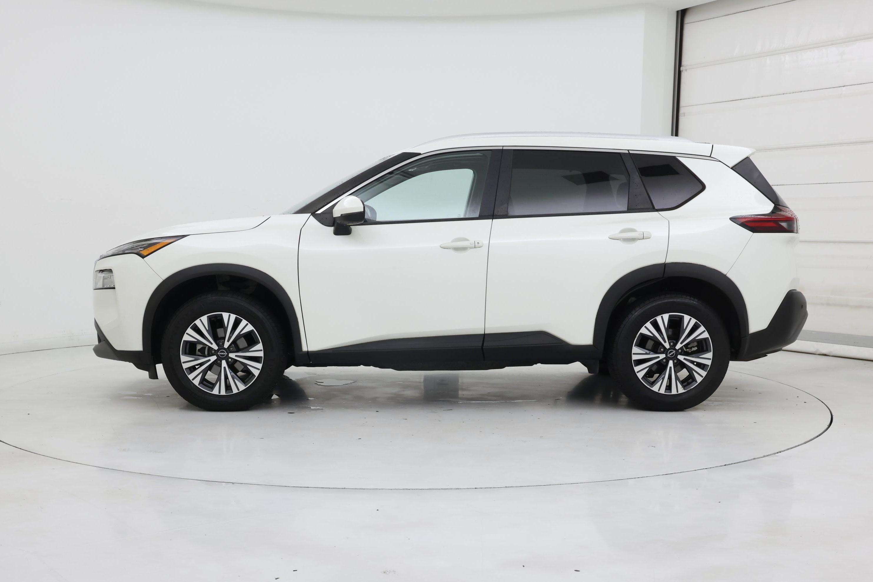 Thumbnail: 2022 Nissan Rogue - 3