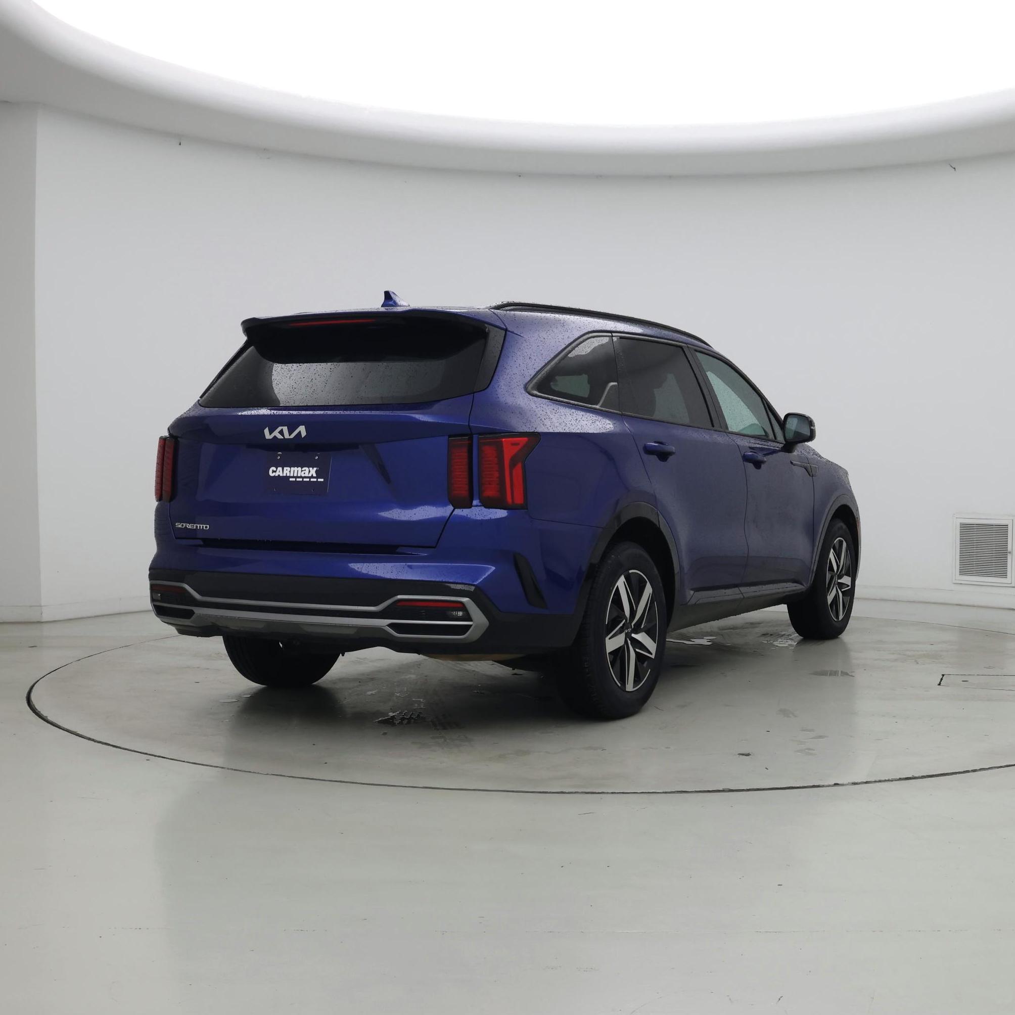 Thumbnail: 2023 Kia Sorento - 8