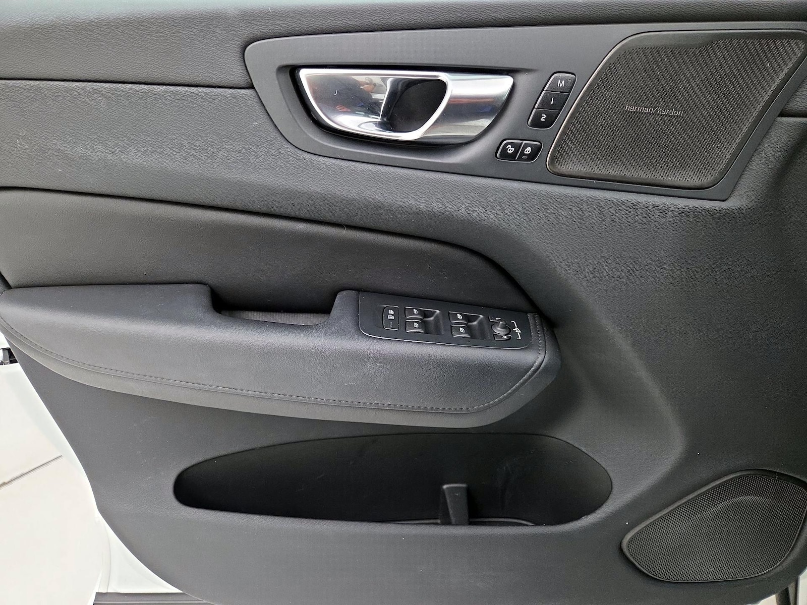 2023 Volvo XC60 Plus - Photo 13