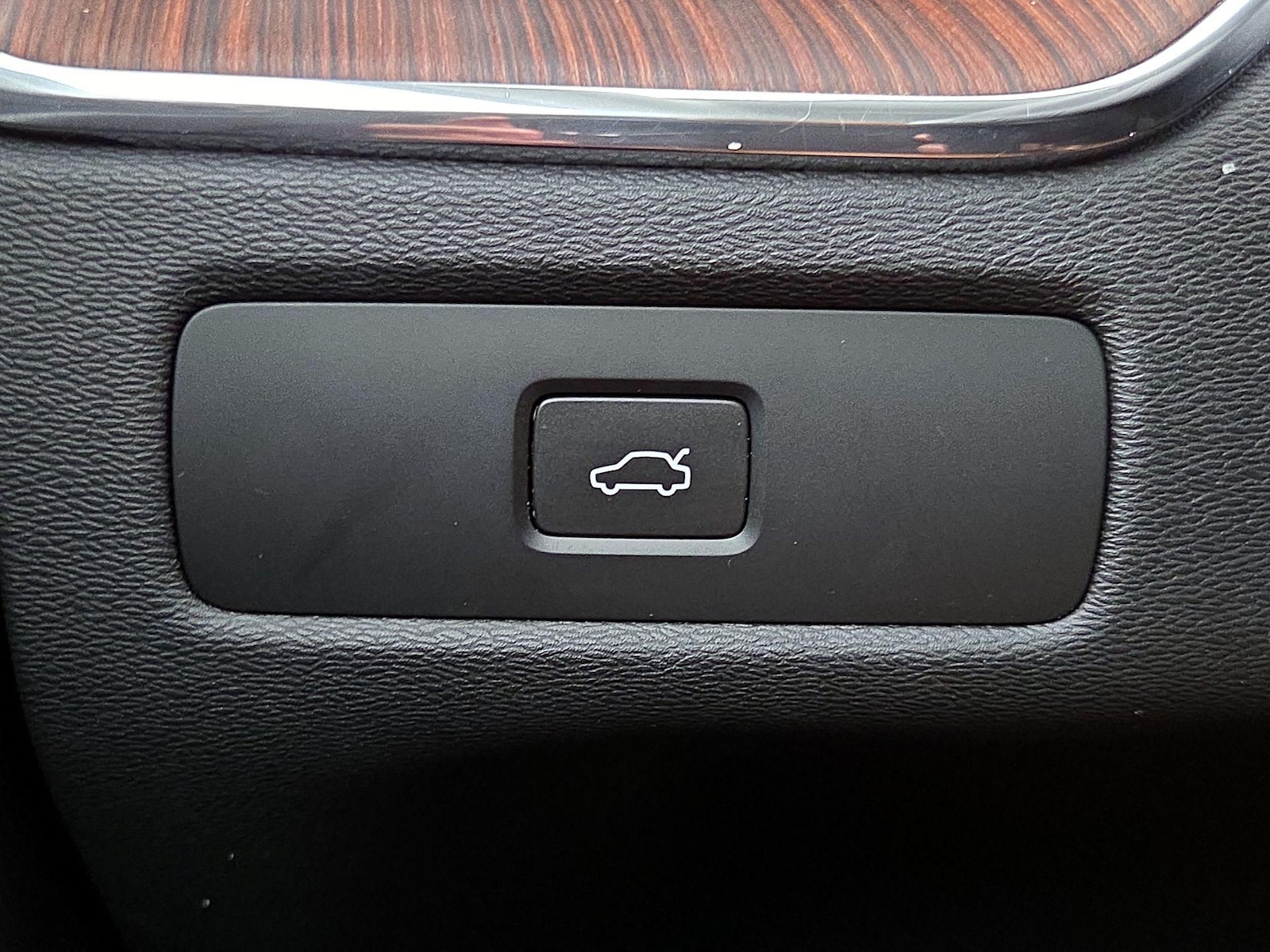 2023 Volvo XC60 Plus - Photo 14