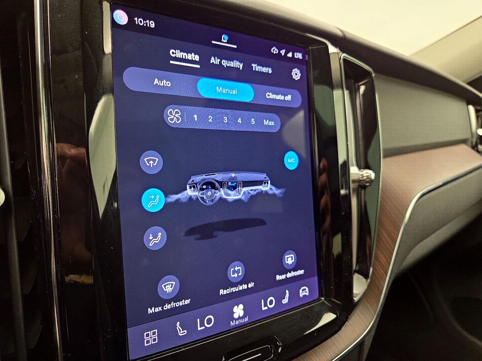 2023 Volvo XC60 Plus - Photo 18