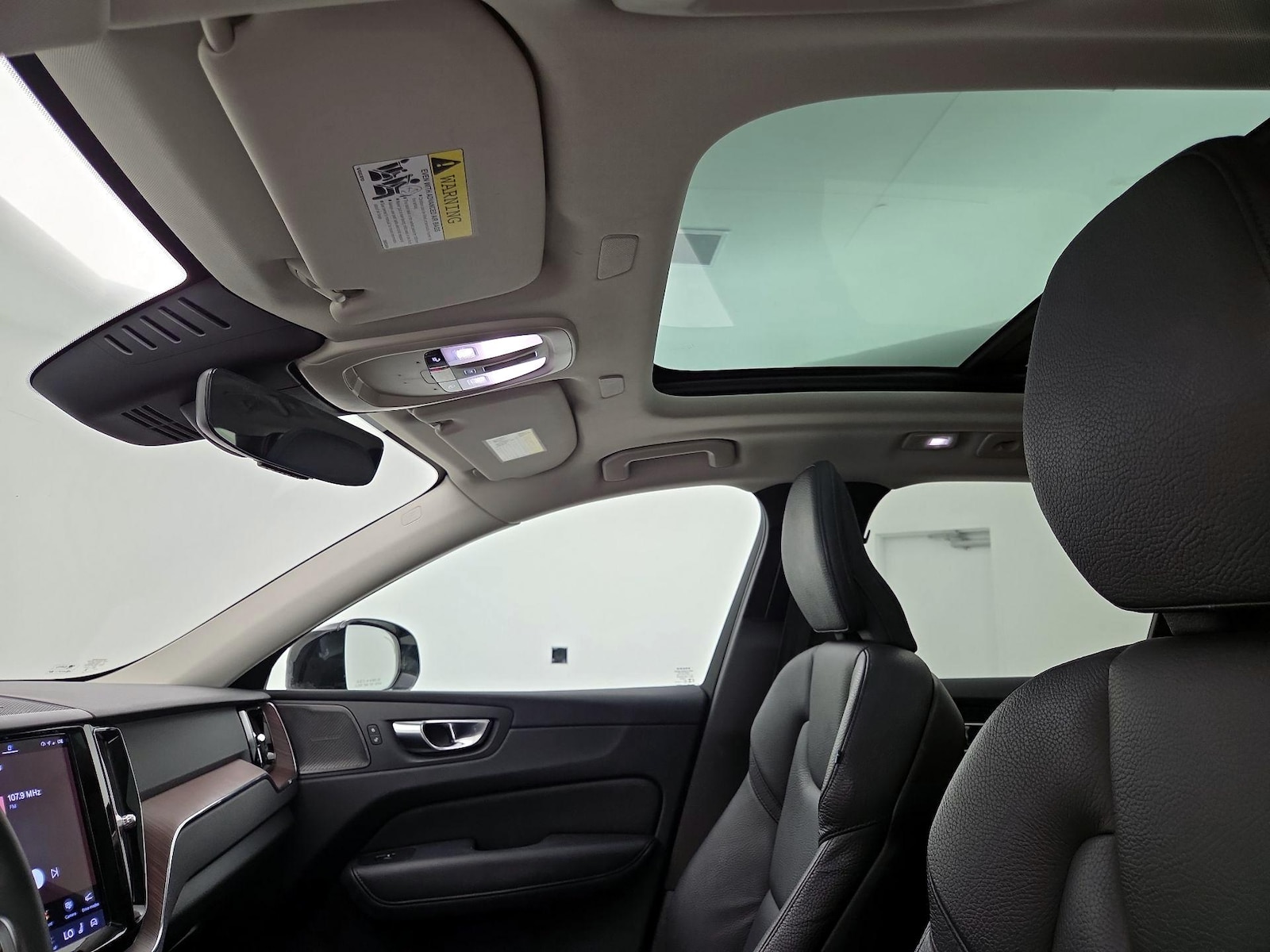 2023 Volvo XC60 Plus - Photo 21