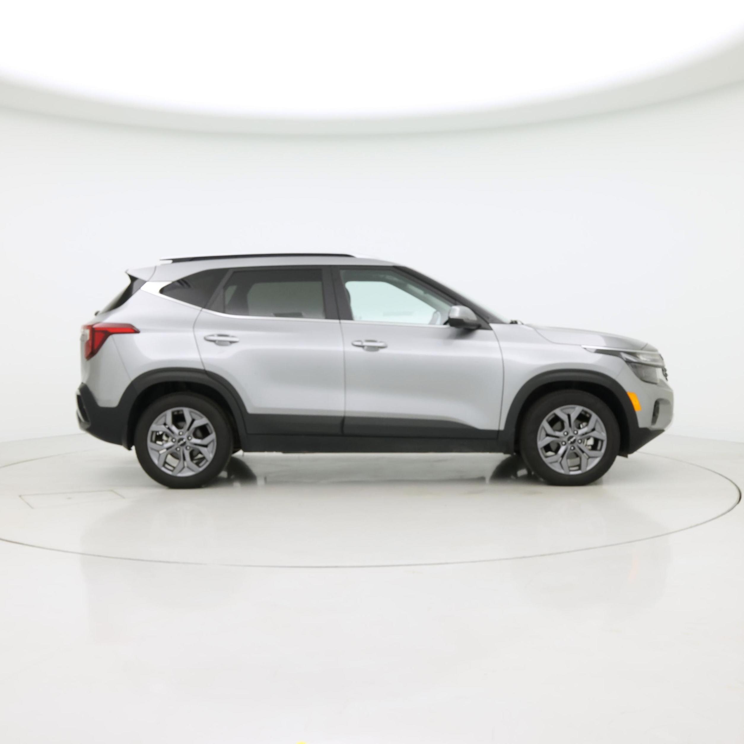 Thumbnail: 2024 Kia Seltos - 7