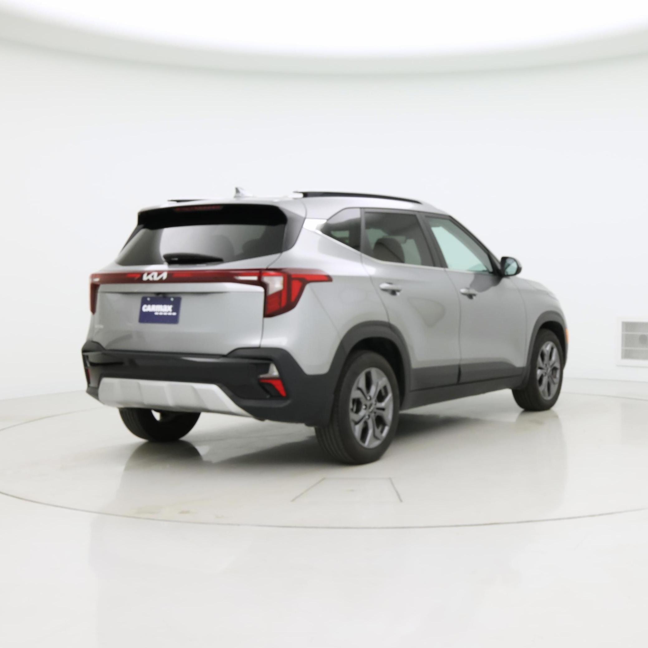 Thumbnail: 2024 Kia Seltos - 8