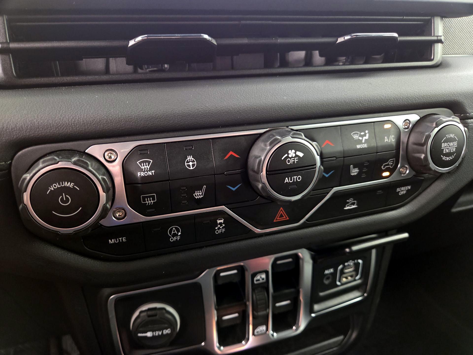 Thumbnail: 2024 Jeep Wrangler - 16
