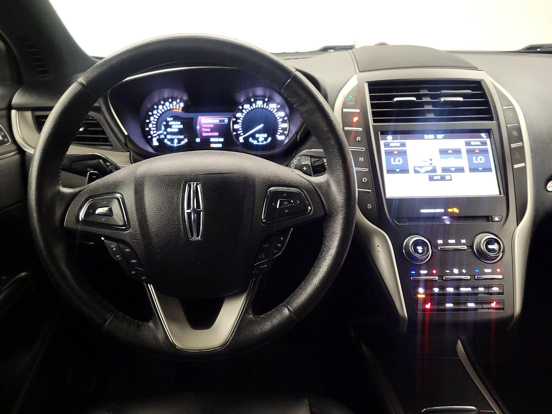Thumbnail: 2018 Lincoln MKC - 10