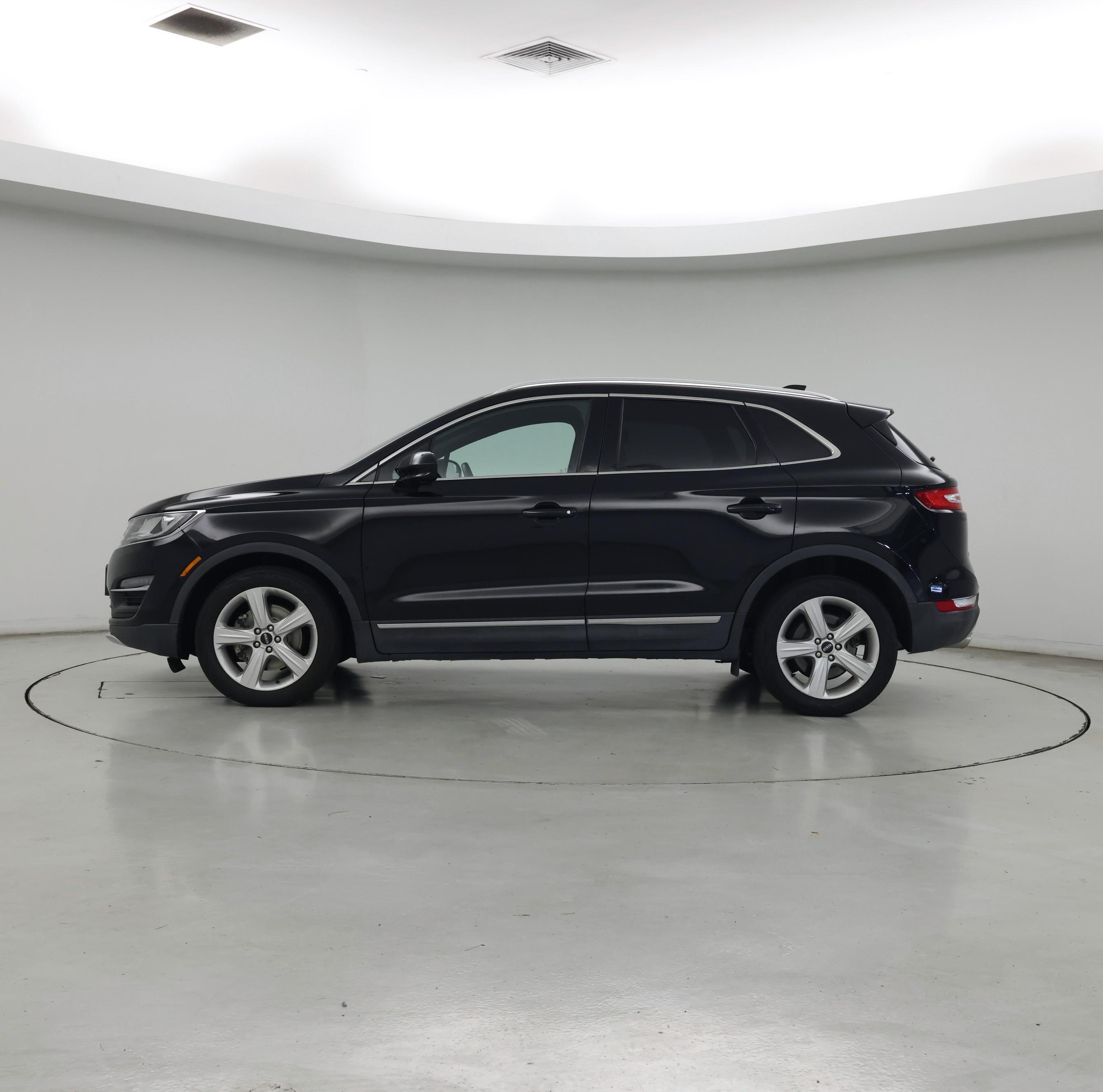 Thumbnail: 2018 Lincoln MKC - 3