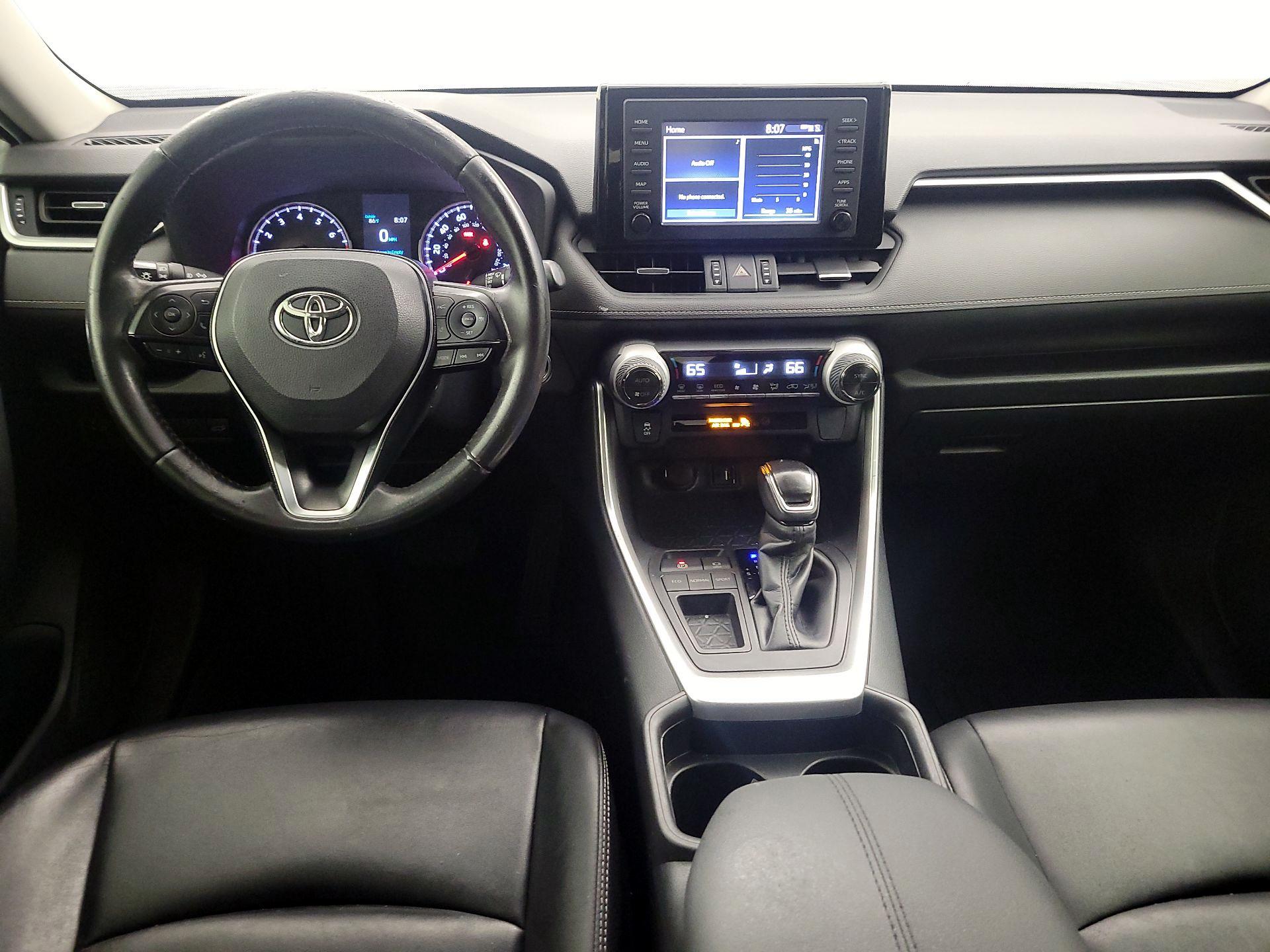 Thumbnail: 2019 Toyota RAV4 - 9