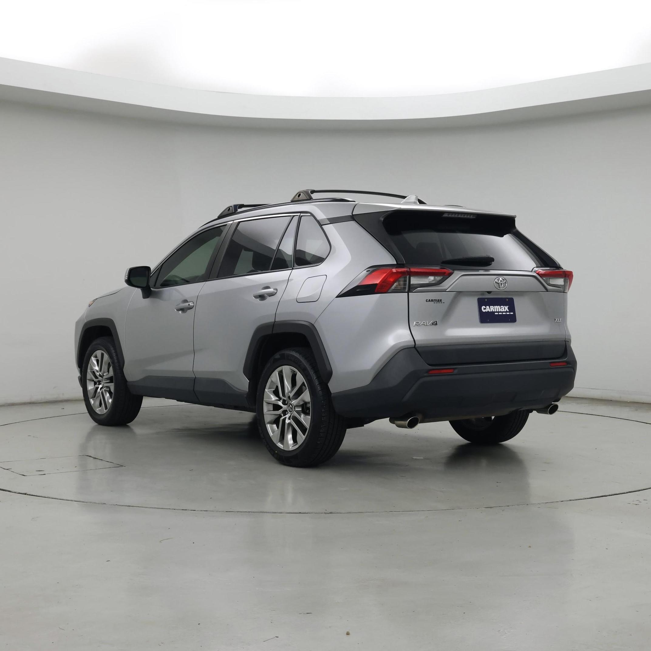 Thumbnail: 2019 Toyota RAV4 - 2