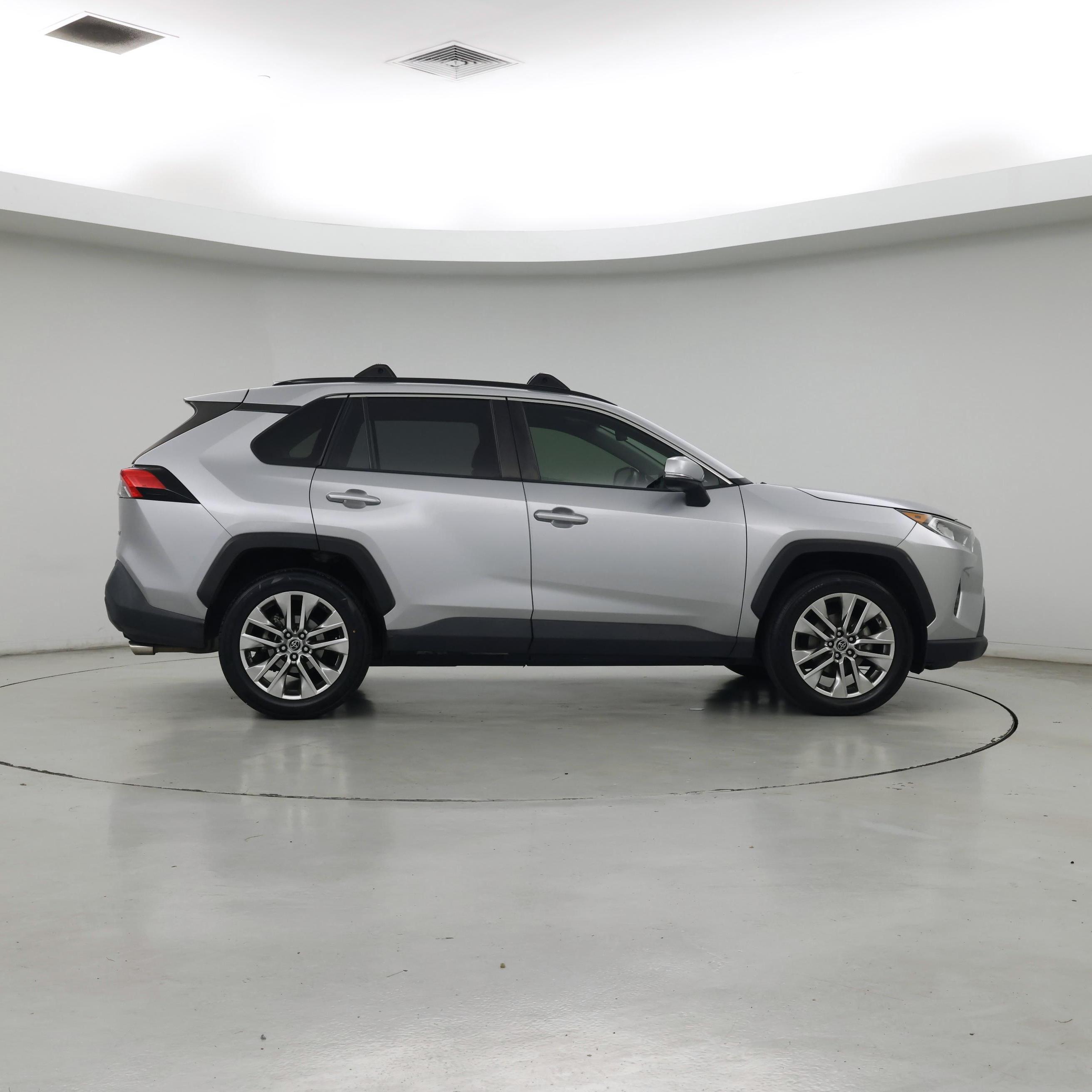 Thumbnail: 2019 Toyota RAV4 - 7