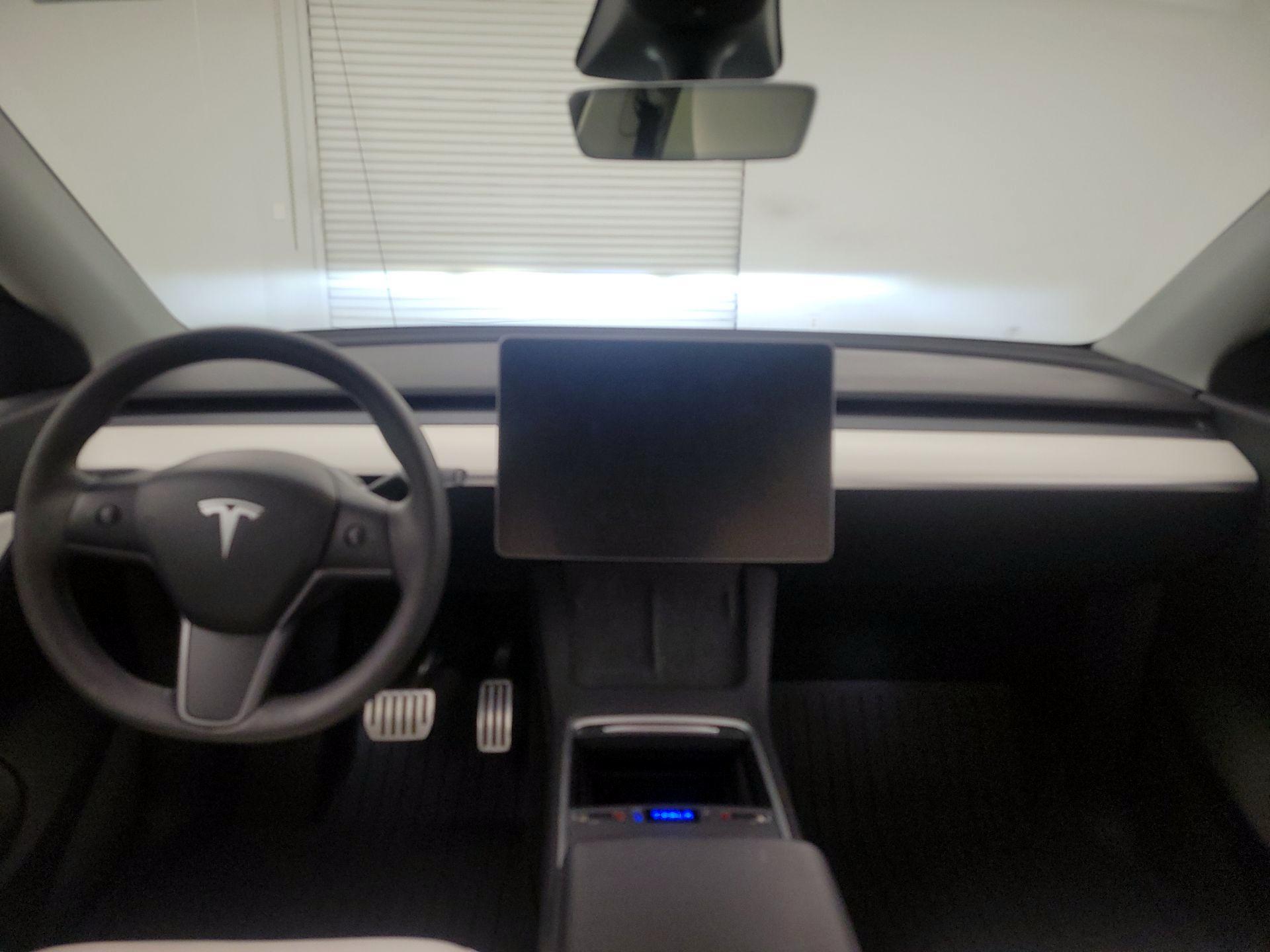 Thumbnail: 2022 Tesla Model Y - 9