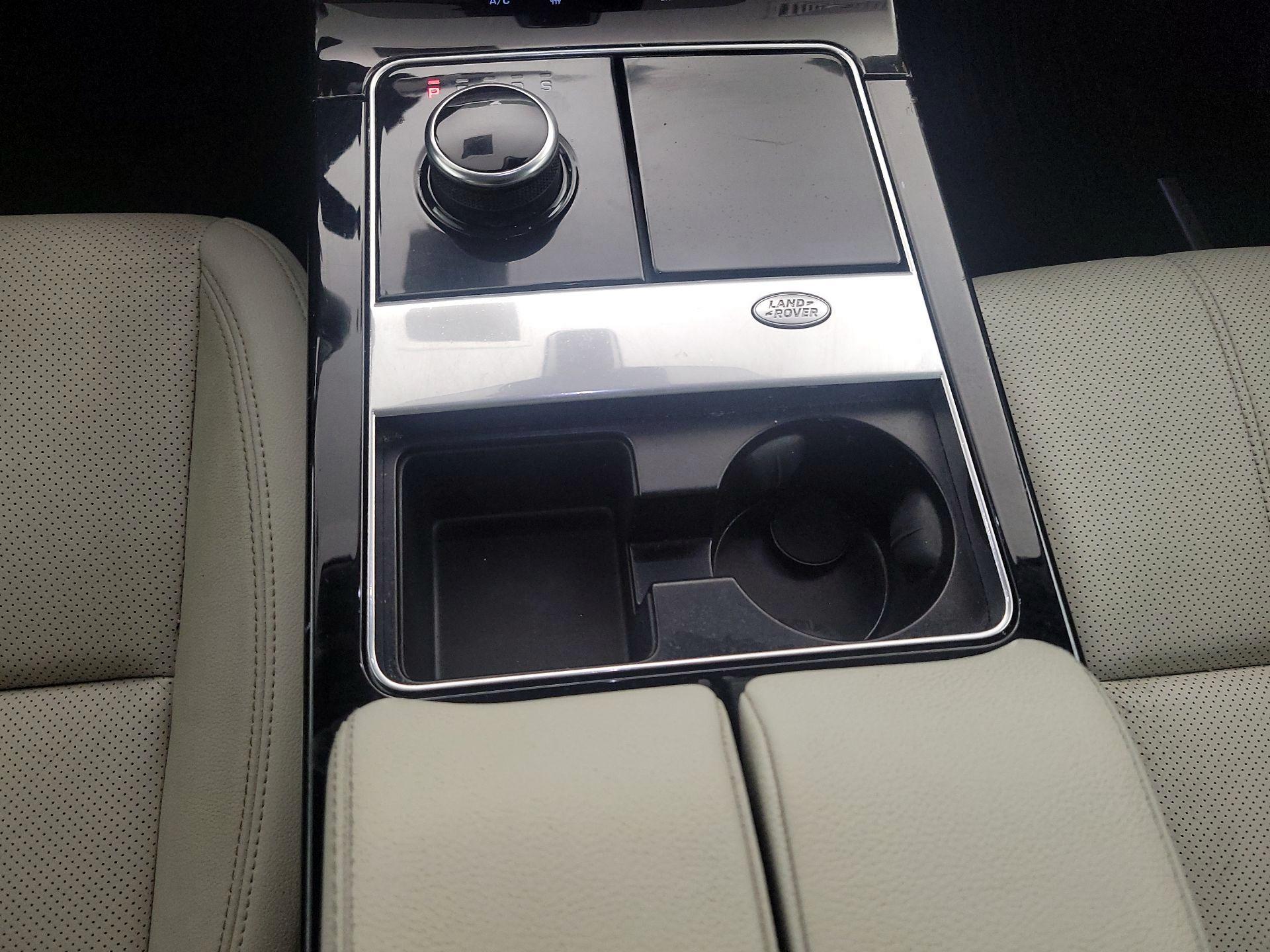 Thumbnail: 2020 Land Rover Range Rover Velar - 18