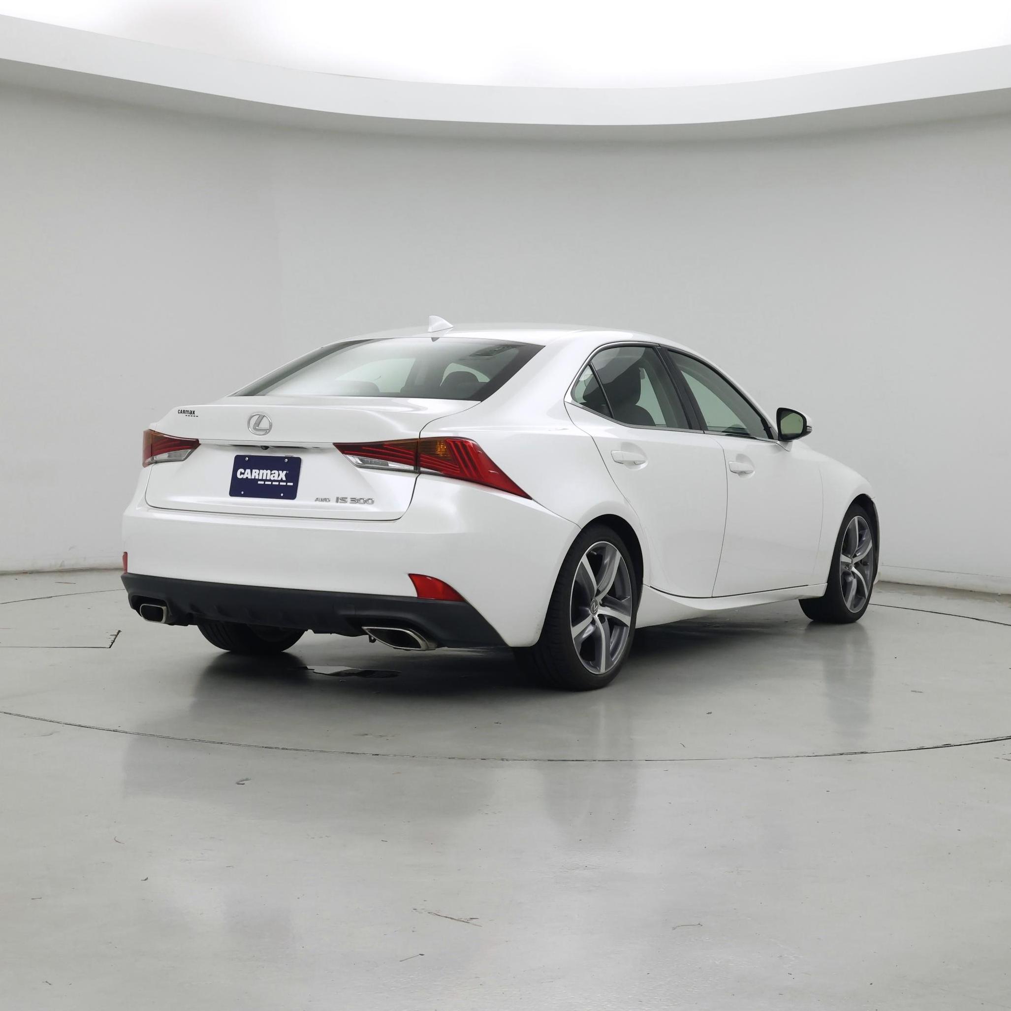 Thumbnail: 2018 Lexus IS - 8