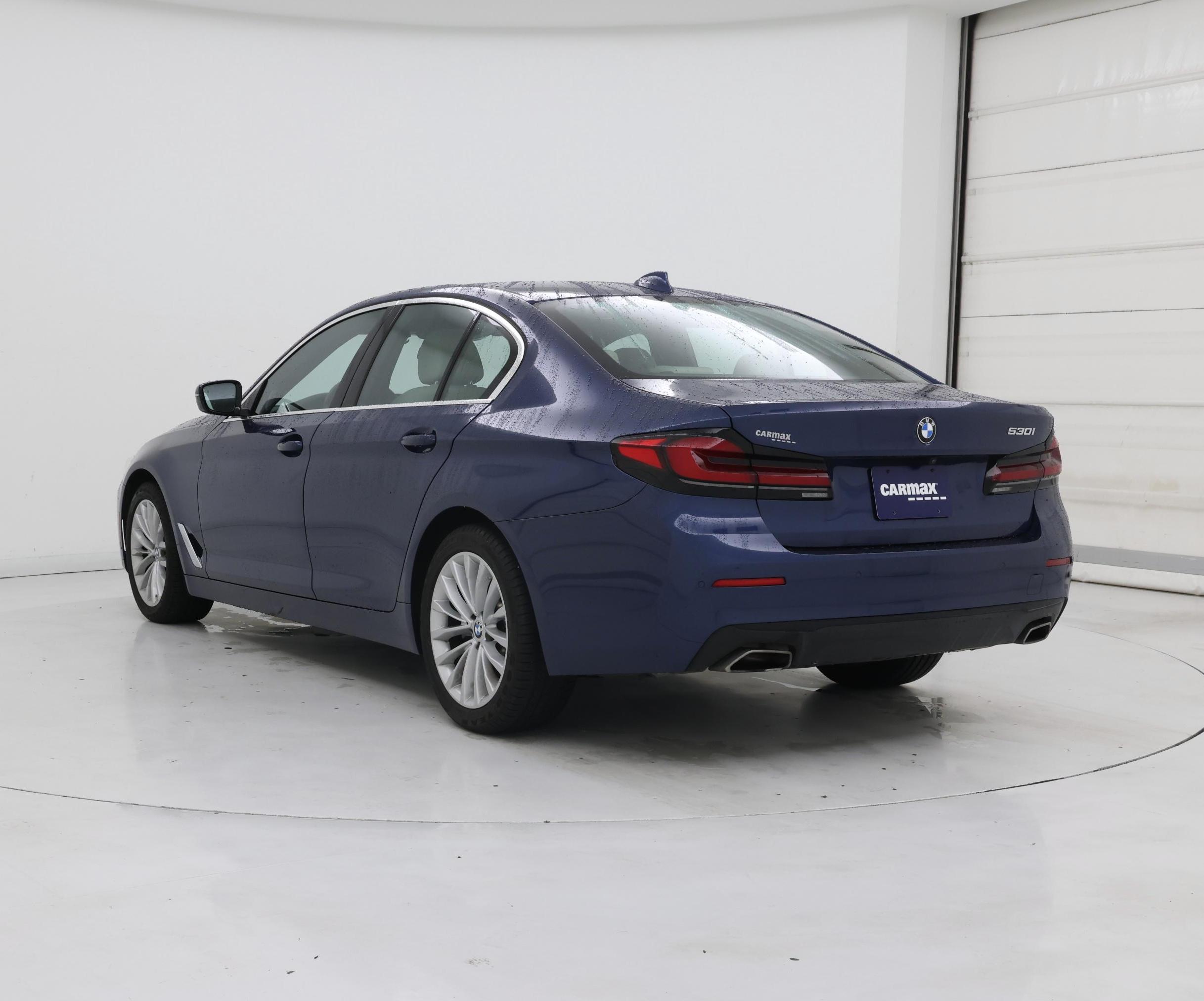 Thumbnail: 2023 BMW 5 Series - 2